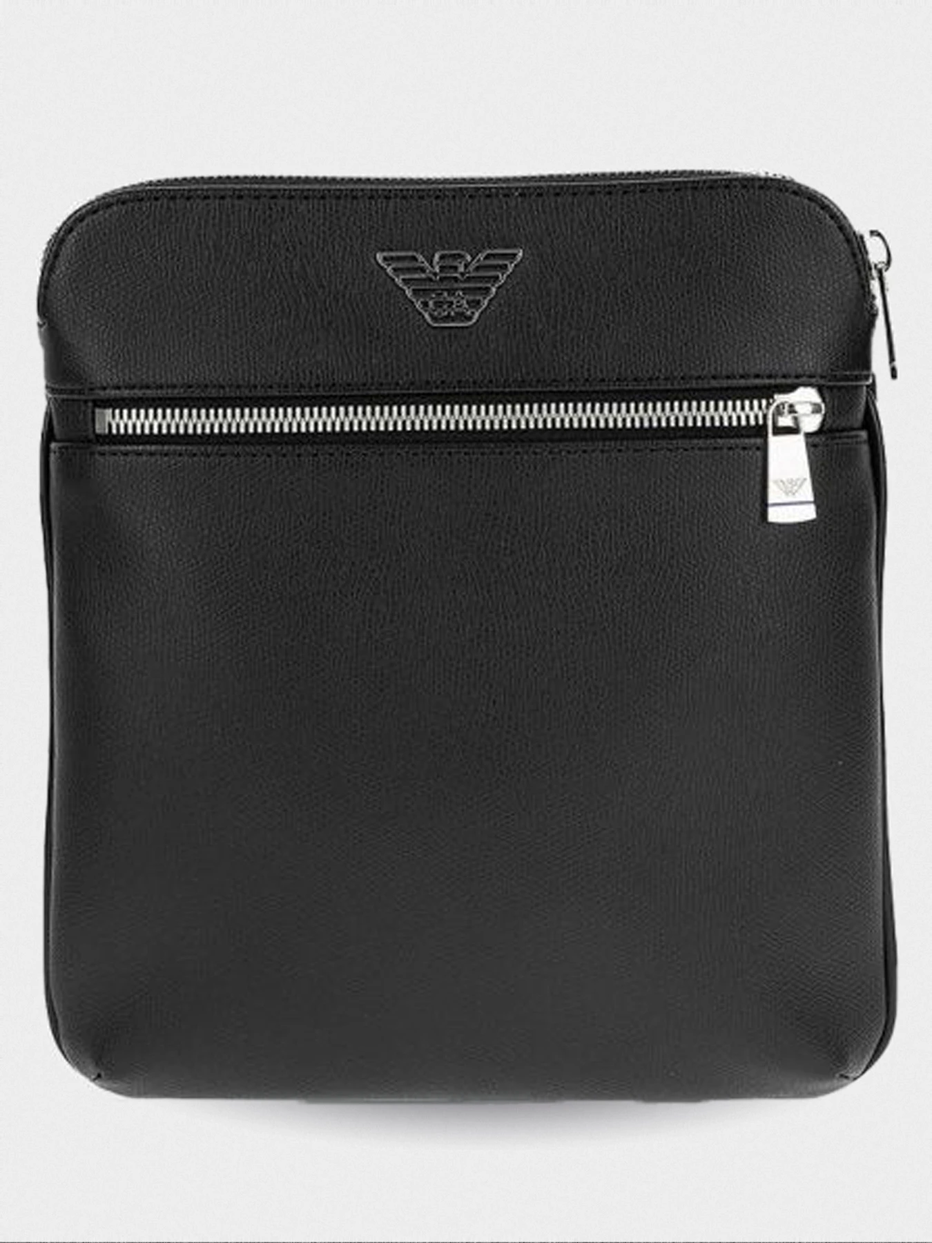 Сумки Emporio Armani модель Y4M185-YLA0E-81072 Сумки Emporio Armani модель Y4M185-YLA0E-81072 Фото
