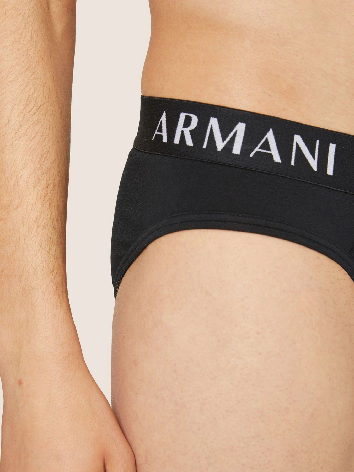 Нижнее белье Armani Exchange Briefs модель 956003-CC282-00020 Нижнее белье Armani Exchange Briefs модель 956003-CC282-00020 Фото