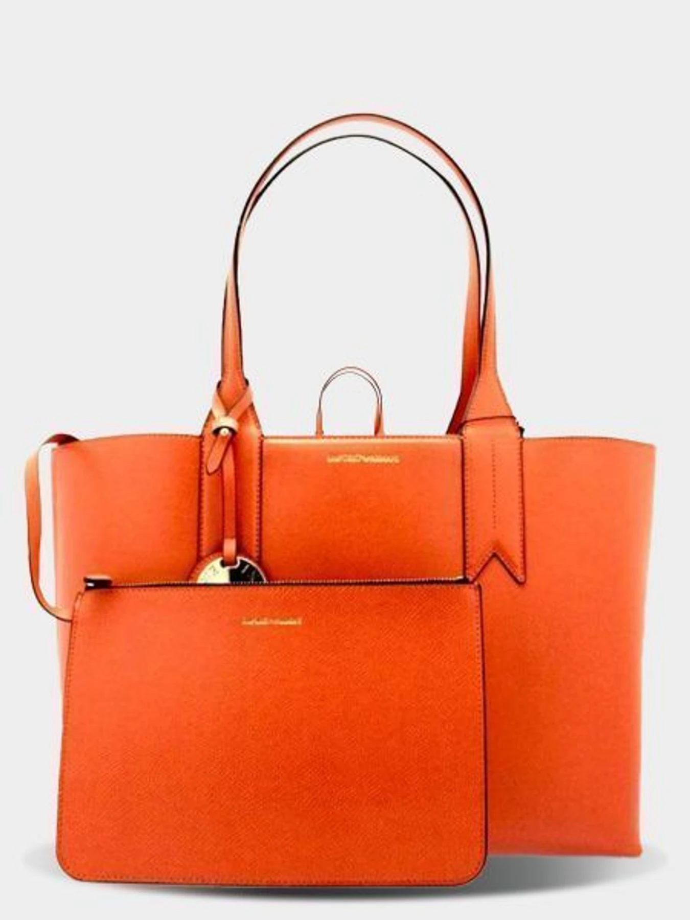 Сумки Emporio Armani модель Y3D081-YH15A-83302 Сумки Emporio Armani модель Y3D081-YH15A-83302 Фото