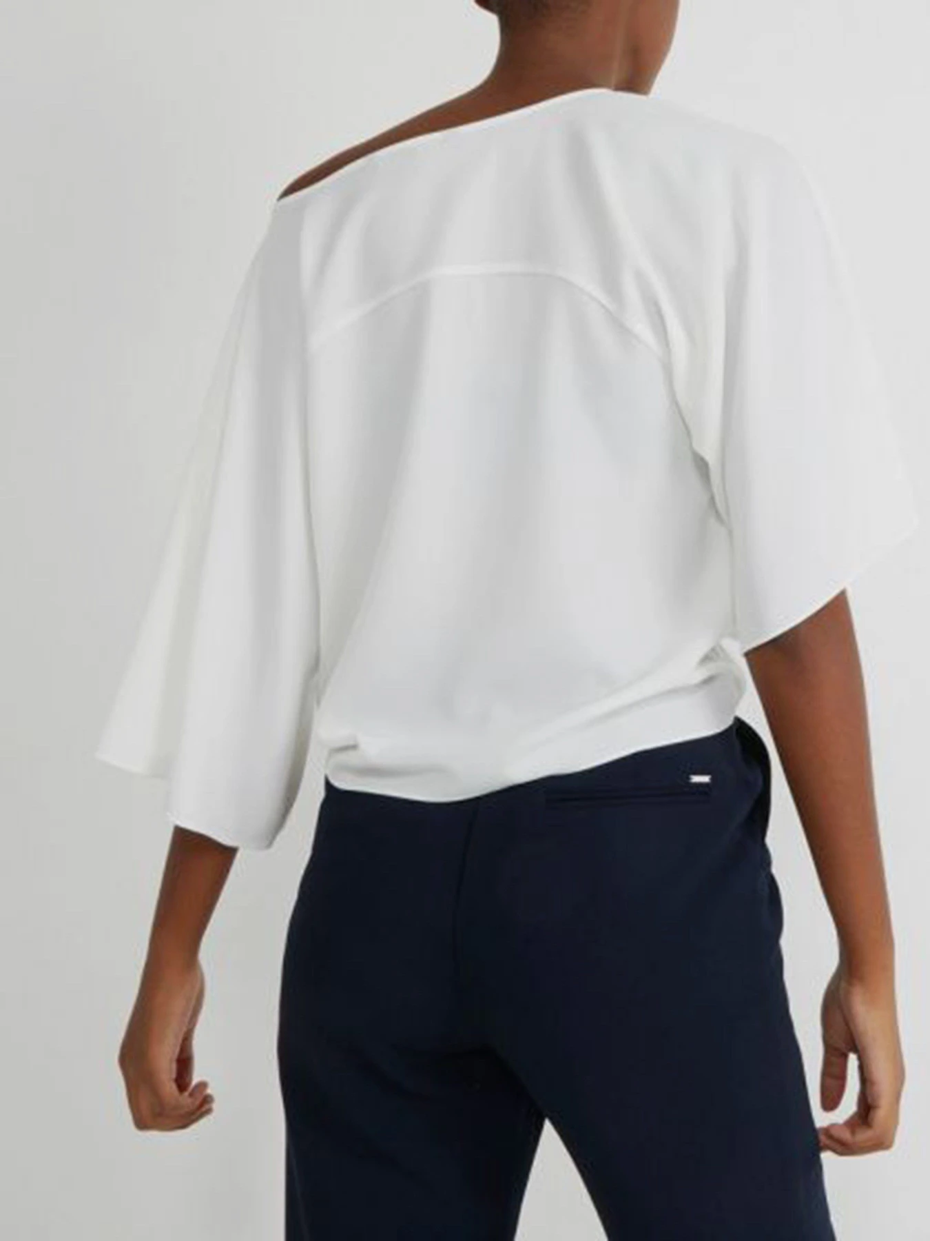 Блузы Armani Exchange модель 3GYH13-YNJNZ-1107 Фото