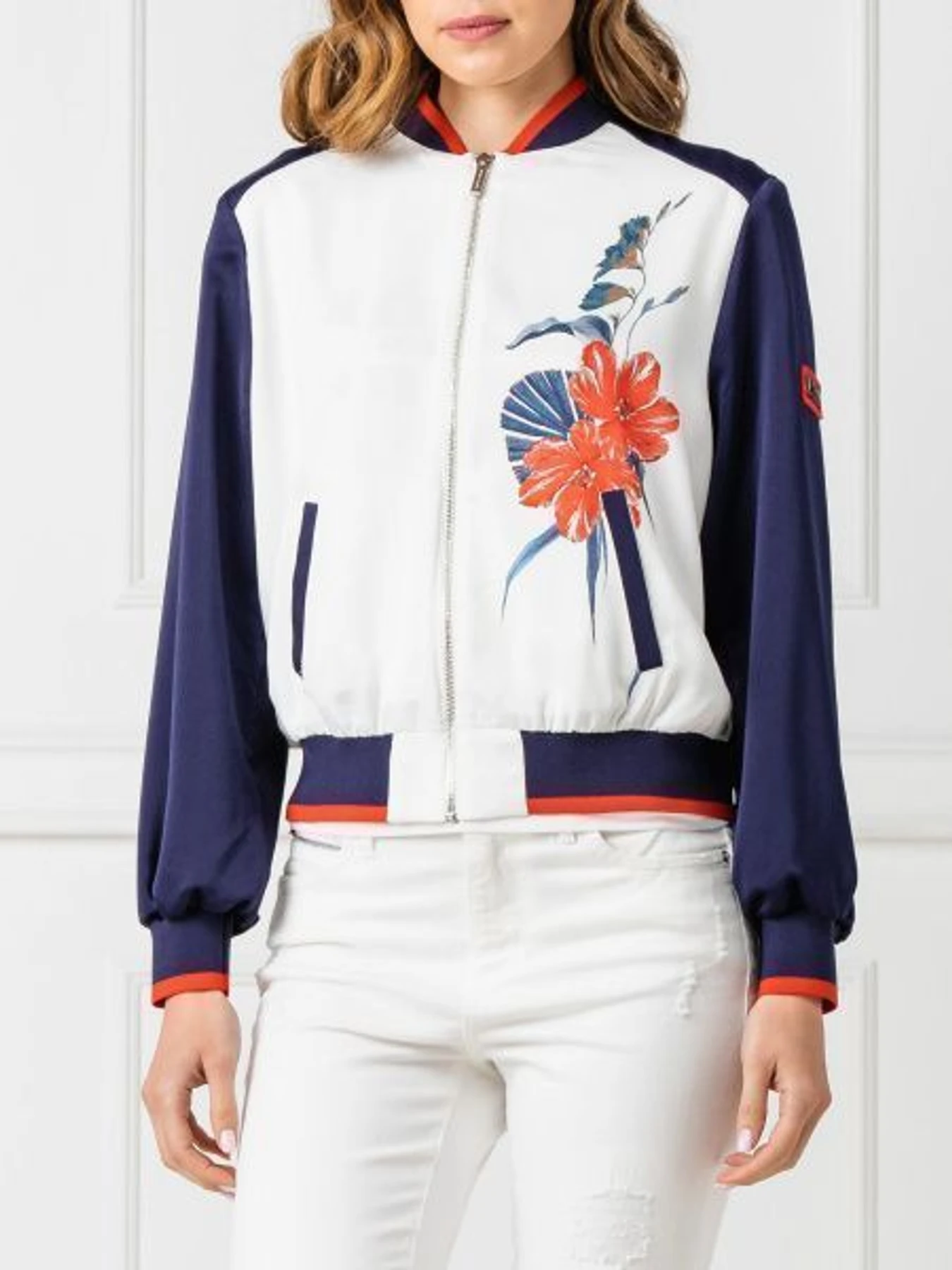 Куртки и дубленки Armani Exchange модель 3GYB15-YNF7Z-6188 Фото
