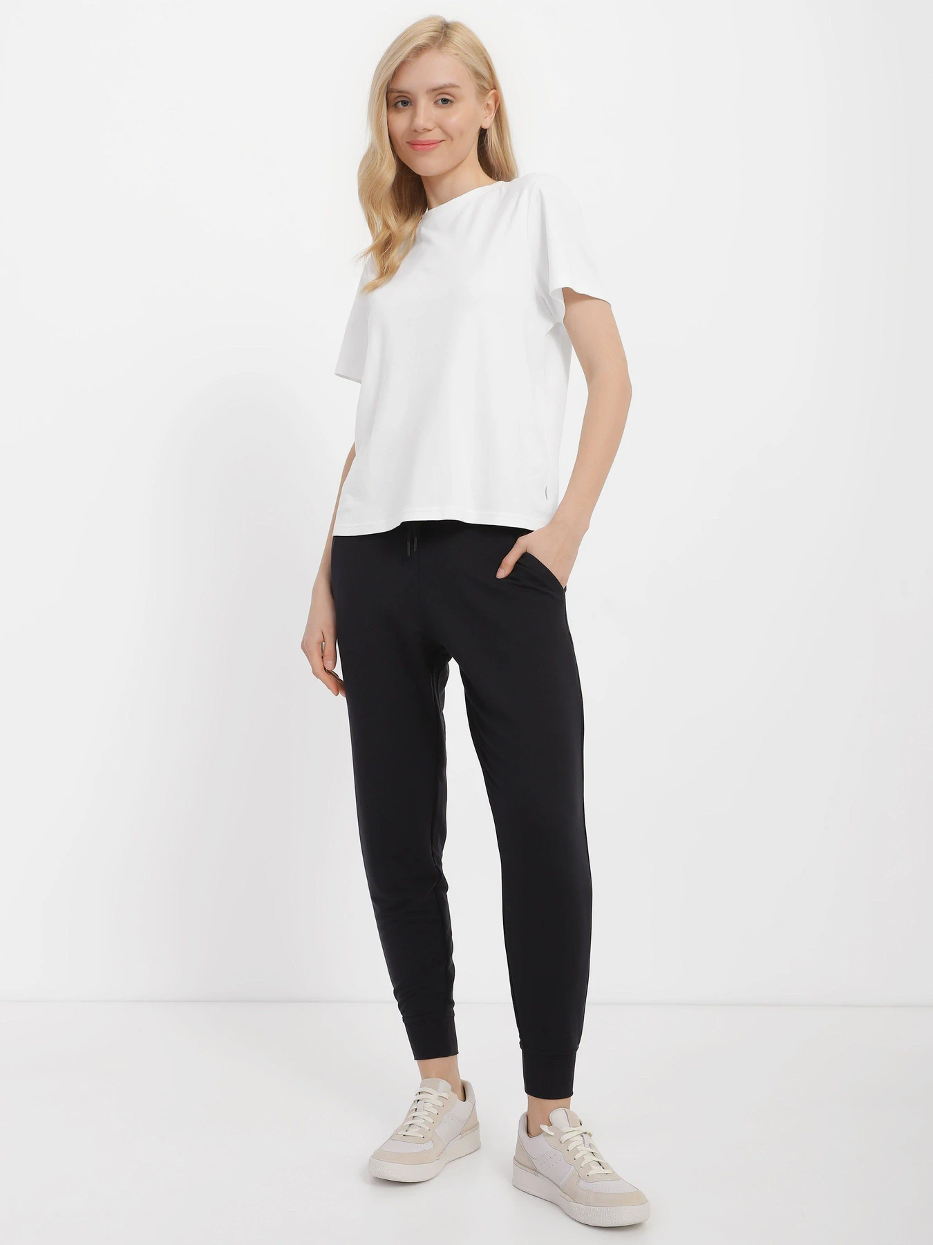 Брюки Skechers Apparel Restful модель W03PT49 BLK Брюки Skechers Apparel Restful модель W03PT49 BLK Фото