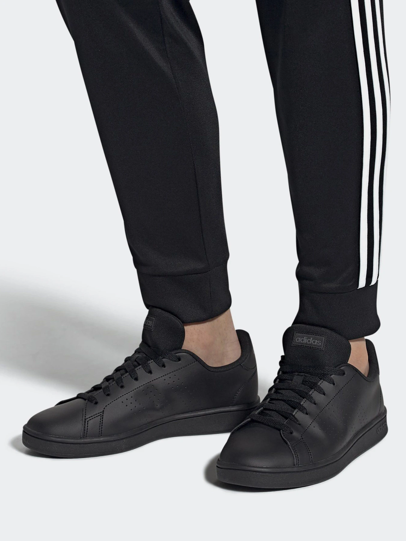 Кеди Adidas Advantage Base модель EE7693 Кеди Adidas Advantage Base модель EE7693 Фото
