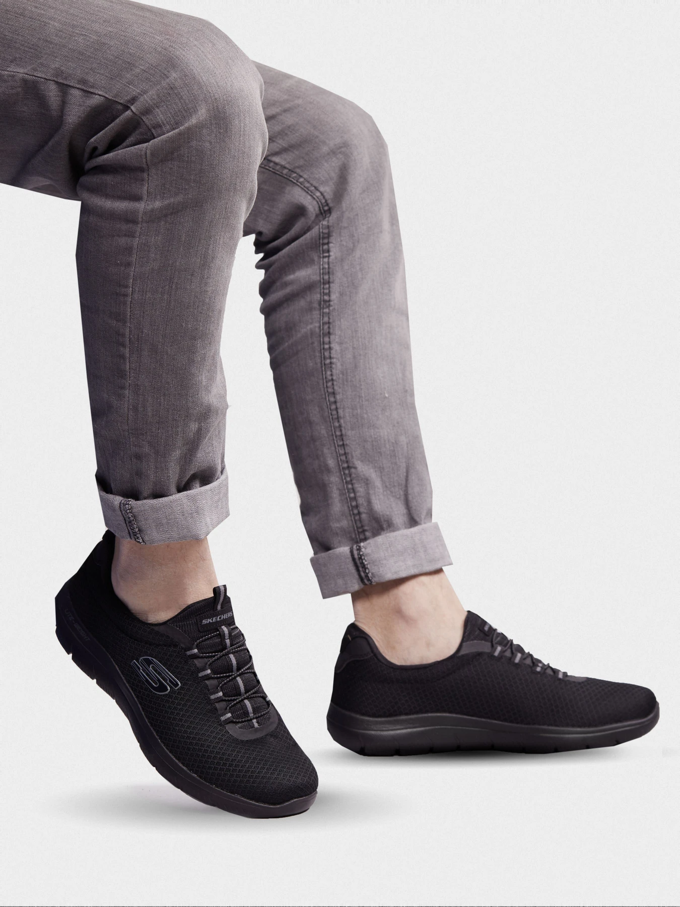 Кроссовки Skechers SUMMITS модель 52811 BBK Фото