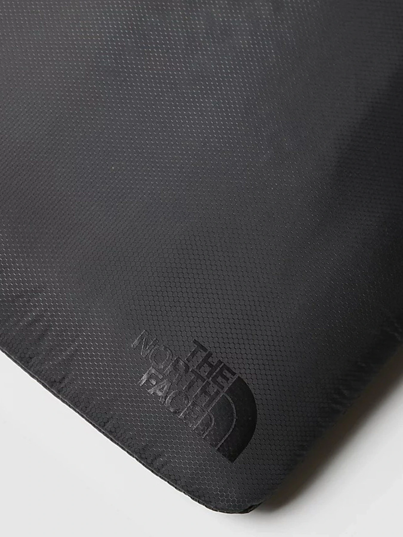 Аксесуари для смартфонів The North Face Flyweight модель NF0A3KXNMN81 Аксесуари для смартфонів The North Face Flyweight модель NF0A3KXNMN81 Фото