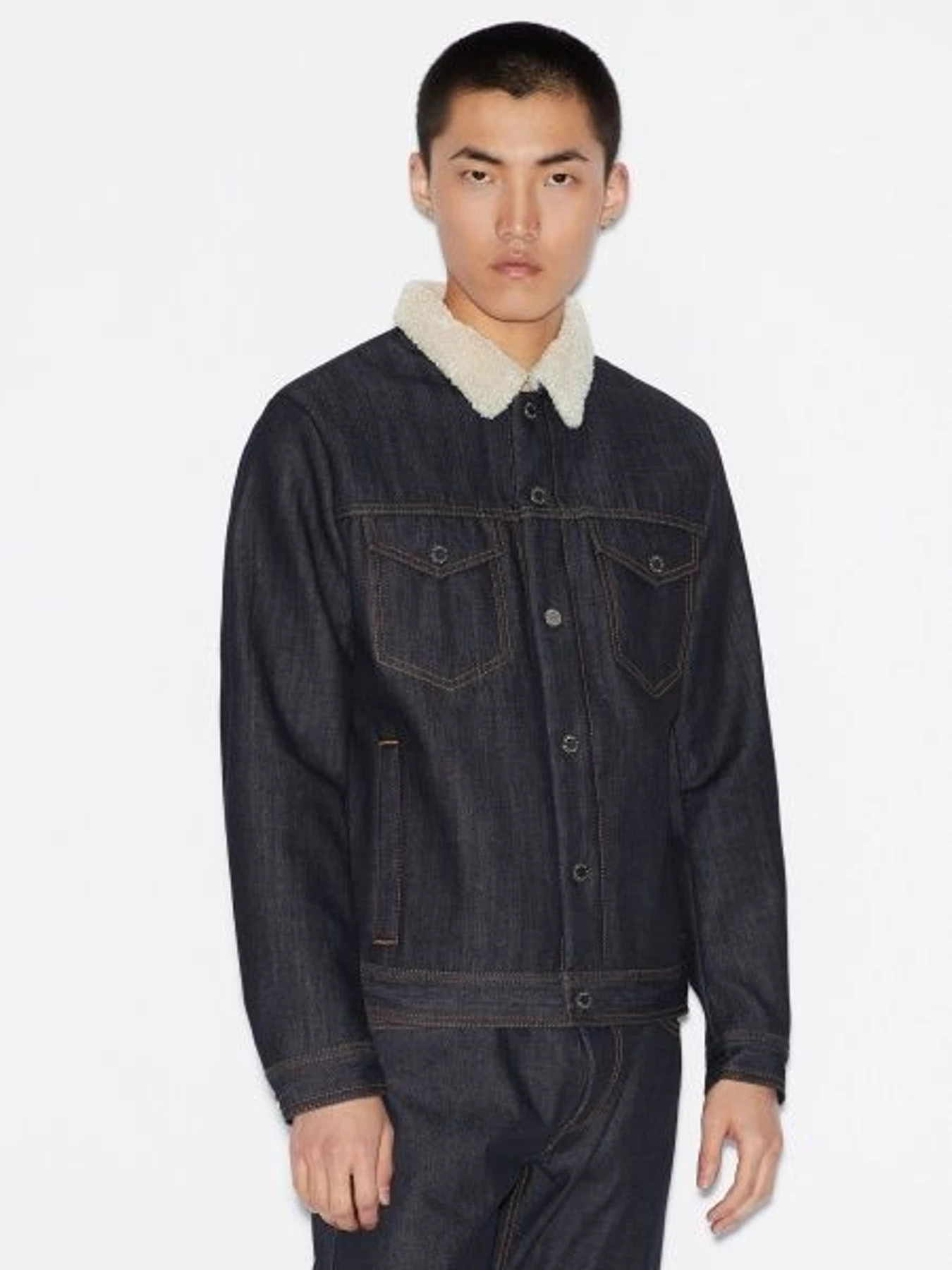Куртки и дубленки Armani Exchange модель 6GZBG7-Z1GKZ-1500 Фото