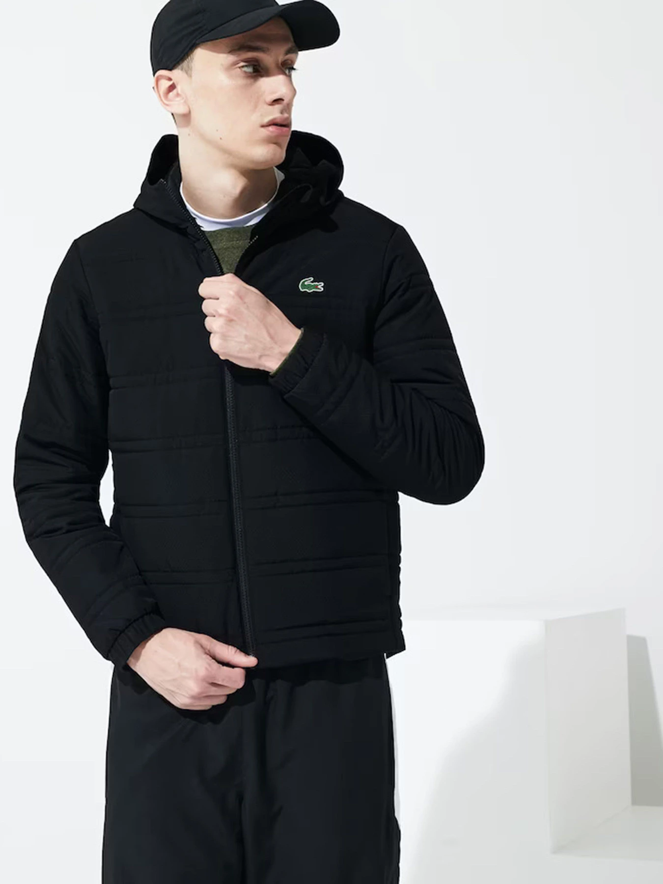 Куртки и дубленки Lacoste модель BH8843C31 Фото