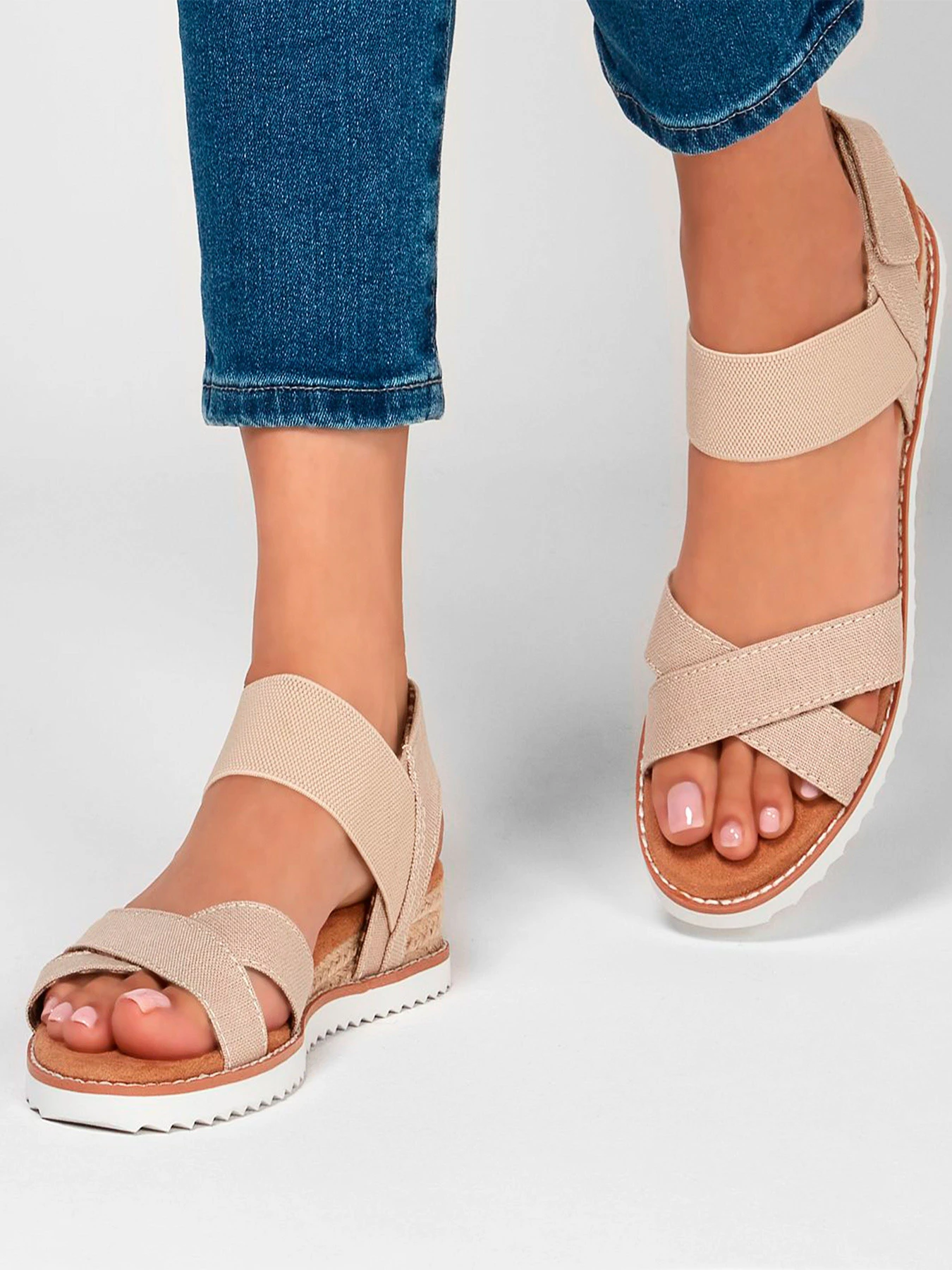 Босоножки Skechers BOBS Desert Kiss - Secret Picnic модель 33386 NAT Босоножки Skechers BOBS Desert Kiss - Secret Picnic модель 33386 NAT Фото
