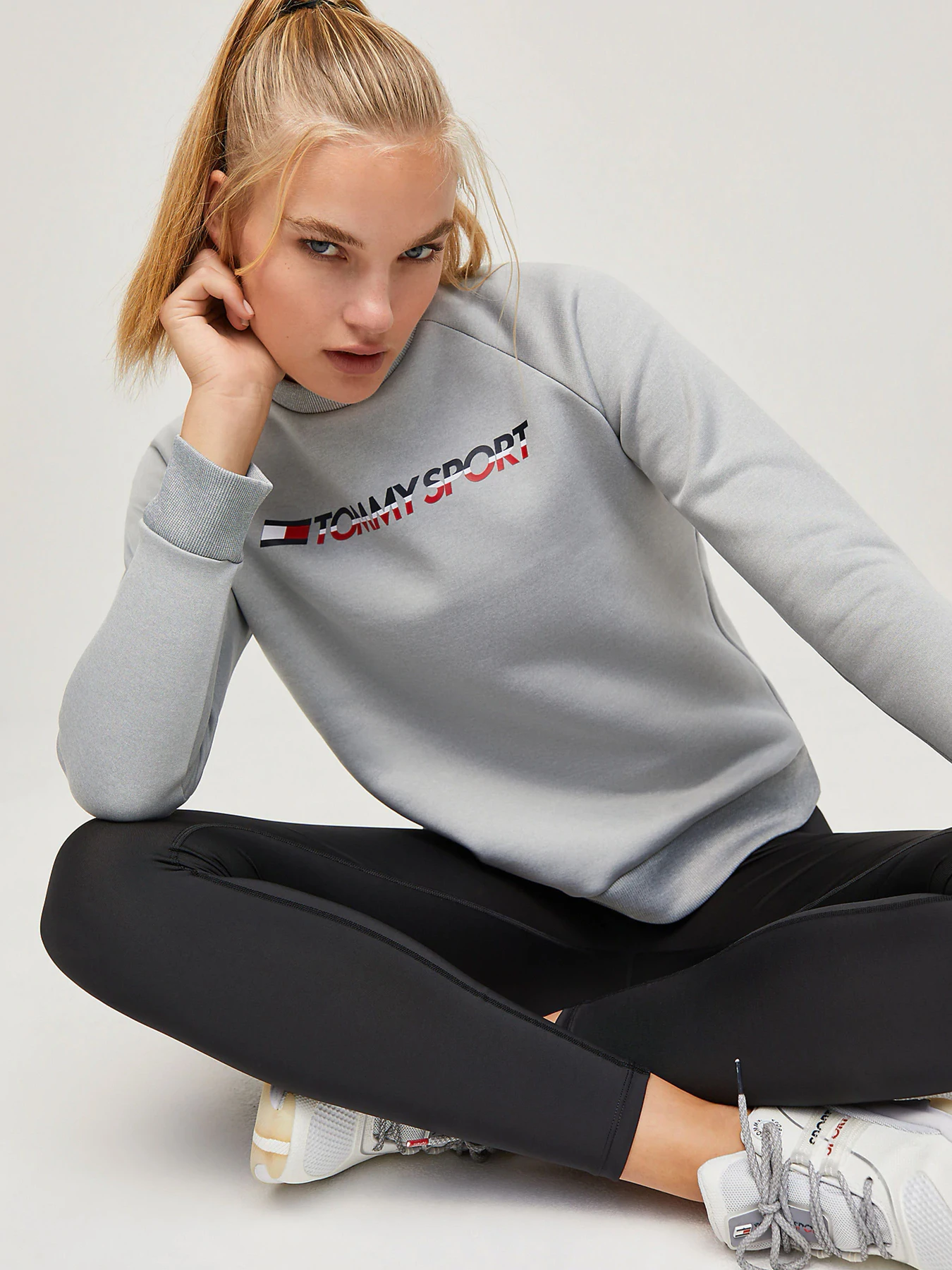 Худи и свитшоты Tommy Hilfiger модель S10S100358-P6S Фото