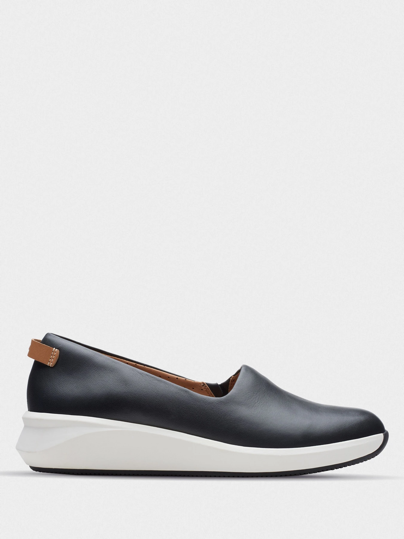 Сліпони та мокасини Clarks Un Rio Step модель 2614-1283 Фото