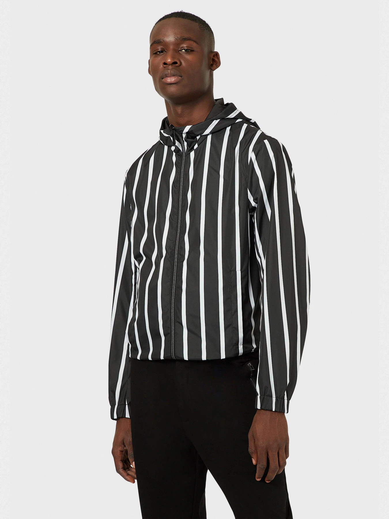 Куртки та дублянки Emporio Armani модель 3H1B98-1NDZZ-F015 Фото