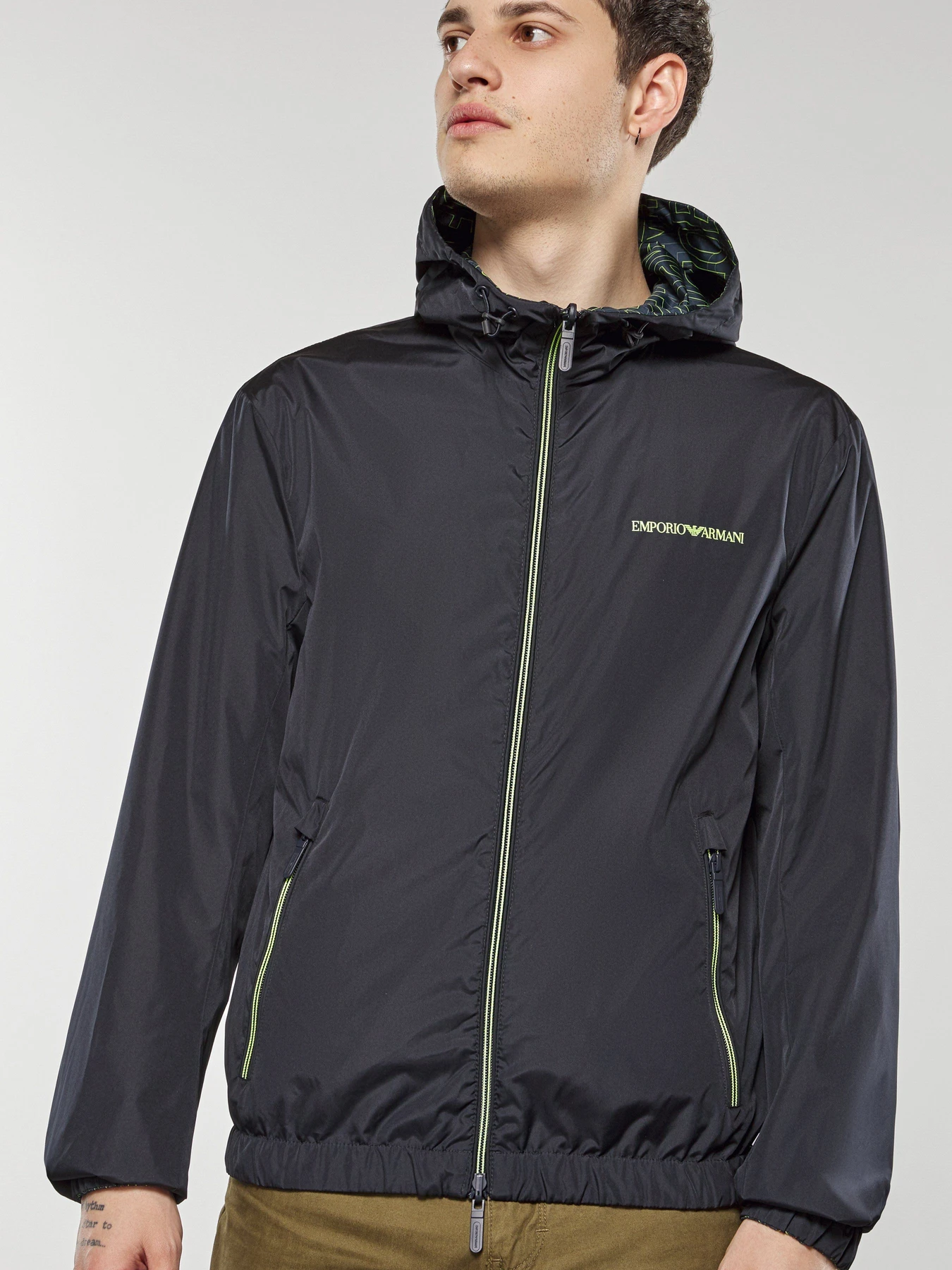 Куртки и дубленки Emporio Armani модель 3H1B98-1NDZZ-F016 Фото