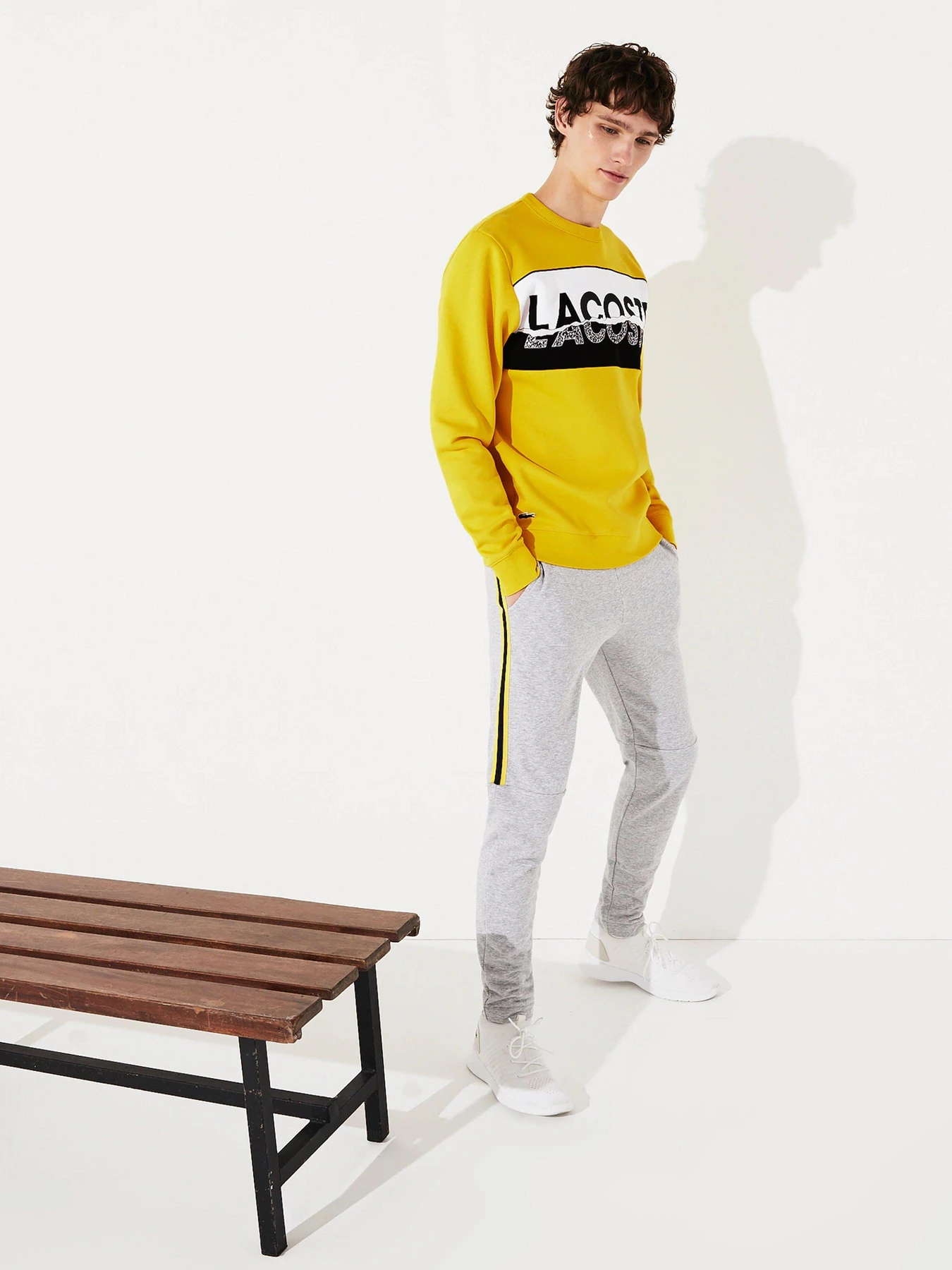 Худі та світшоти Lacoste модель SH4899RUZ Худі та світшоти Lacoste модель SH4899RUZ Фото