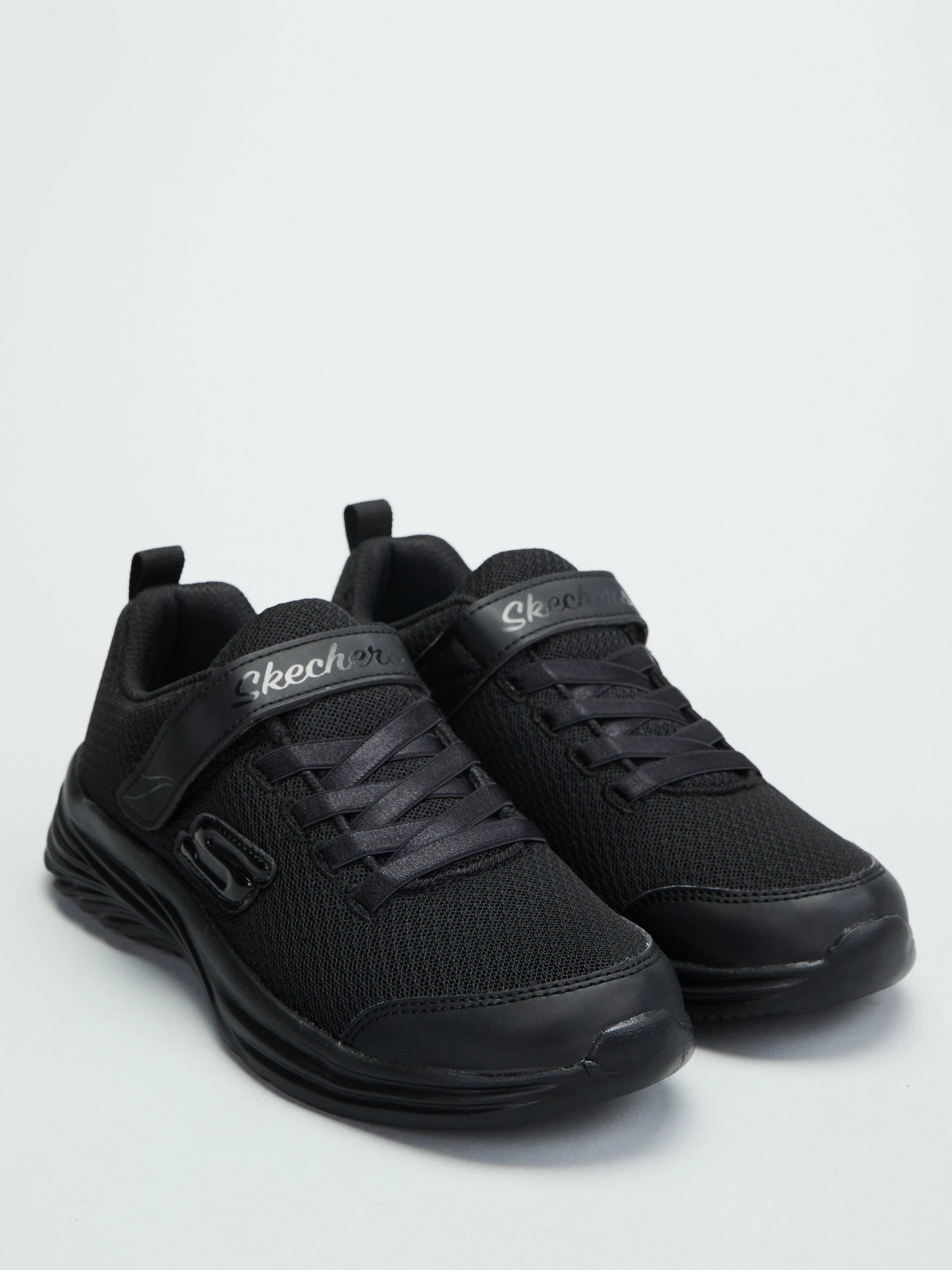 Кросівки Skechers Dreamy Dancer модель 302450L BBK Фото