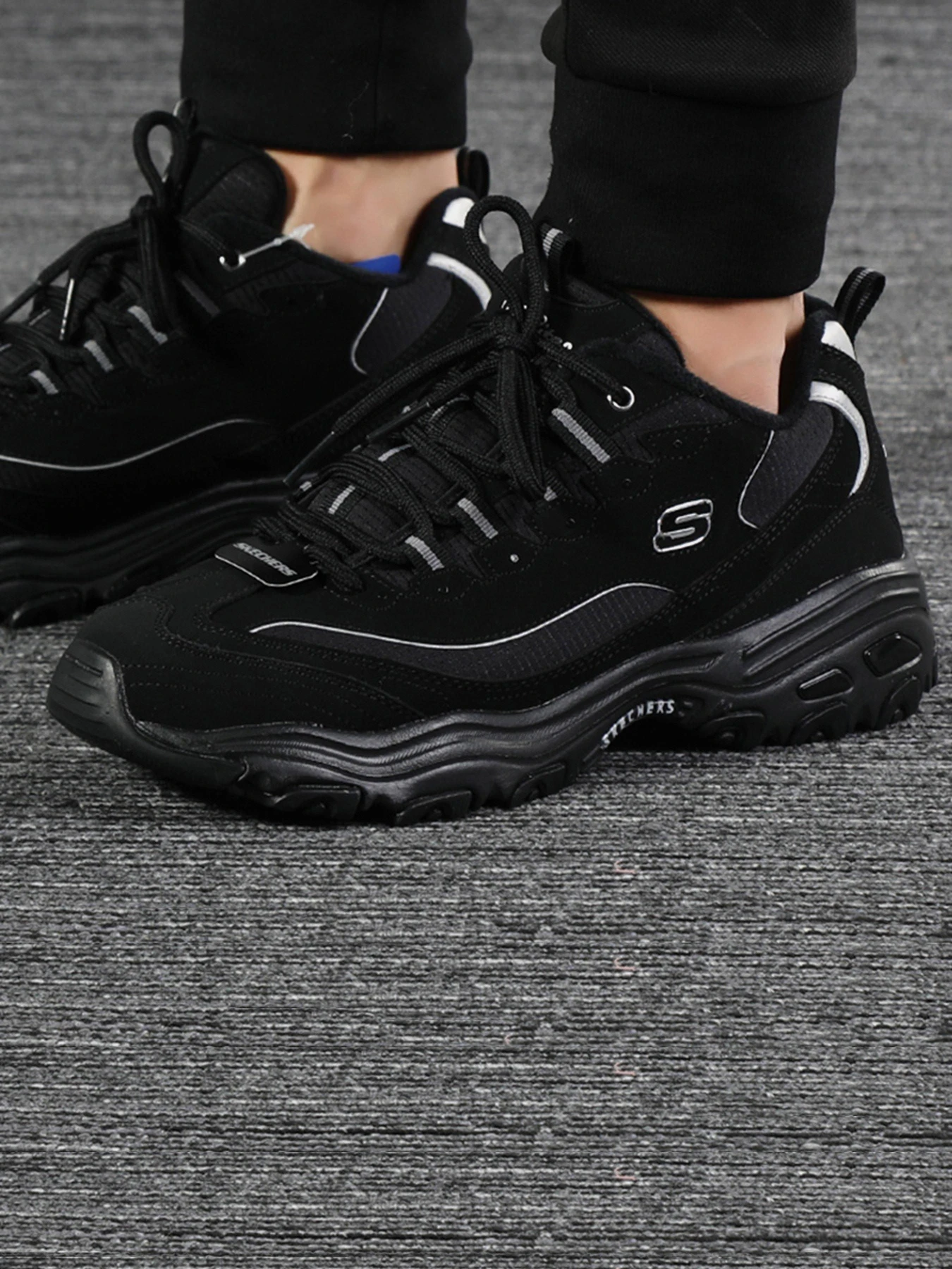 Кросівки Skechers D'Lites модель 666063 BBK Фото