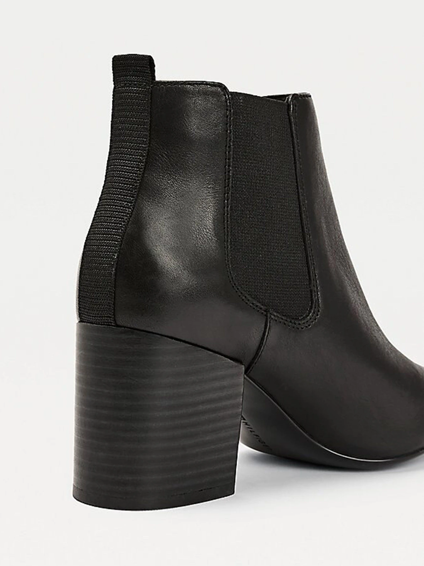 Ботинки и сапоги Tommy Hilfiger Essential модель FW0FW05191-BDS Ботинки и сапоги Tommy Hilfiger Essential модель FW0FW05191-BDS Фото