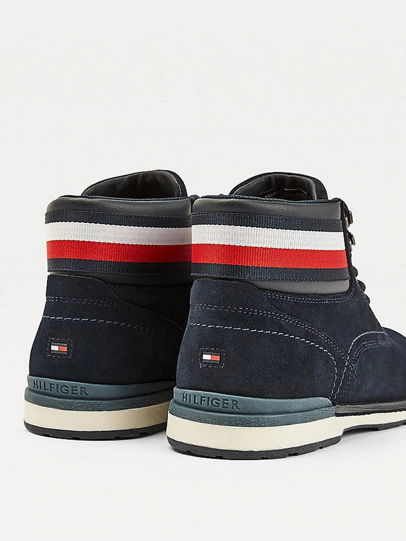 Ботинки и сапоги Tommy Hilfiger модель FM0FM03061-DW5 Ботинки и сапоги Tommy Hilfiger модель FM0FM03061-DW5 Фото