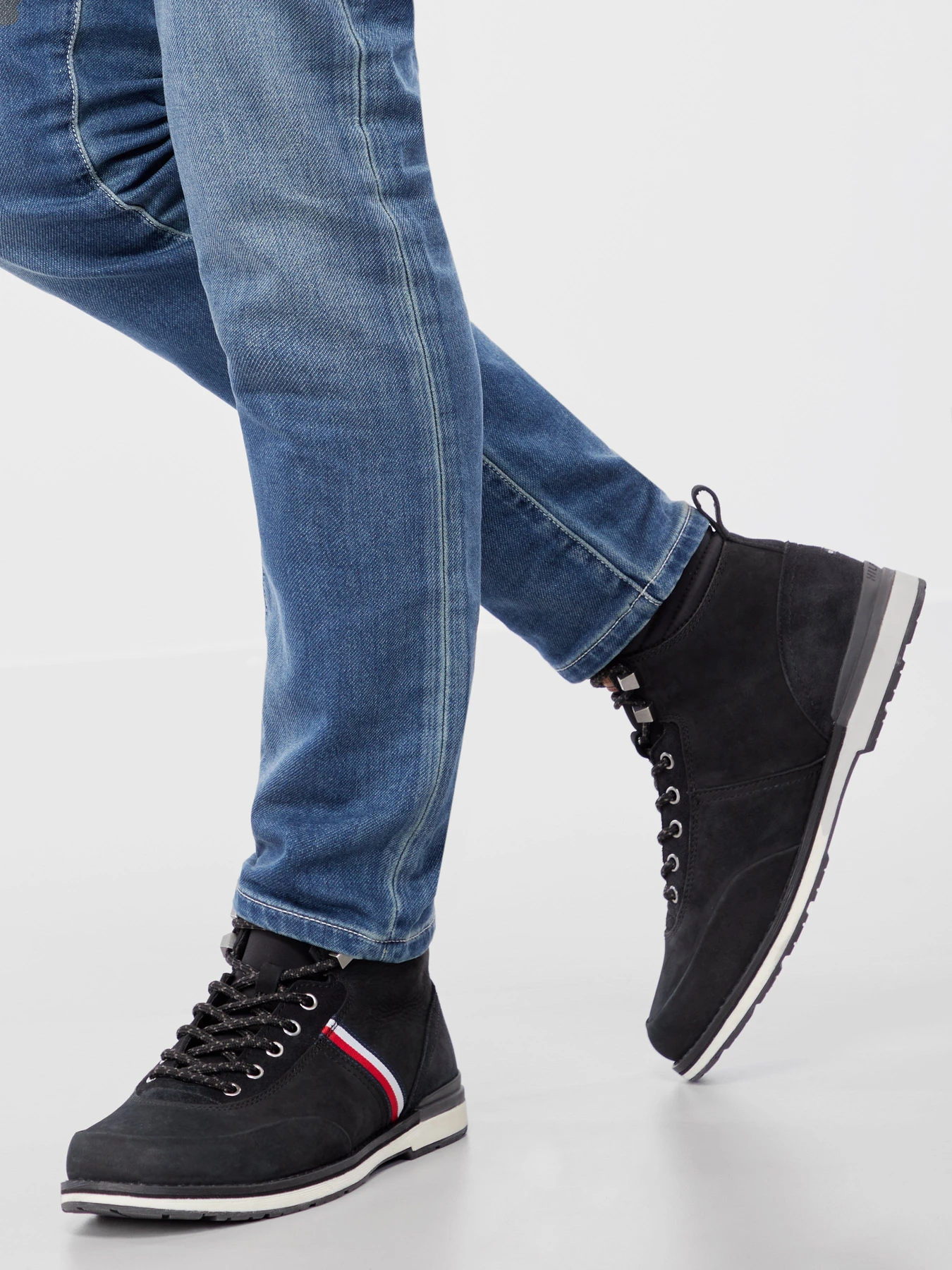 Ботинки и сапоги Tommy Hilfiger модель FM0FM03060-BDS Ботинки и сапоги Tommy Hilfiger модель FM0FM03060-BDS Фото