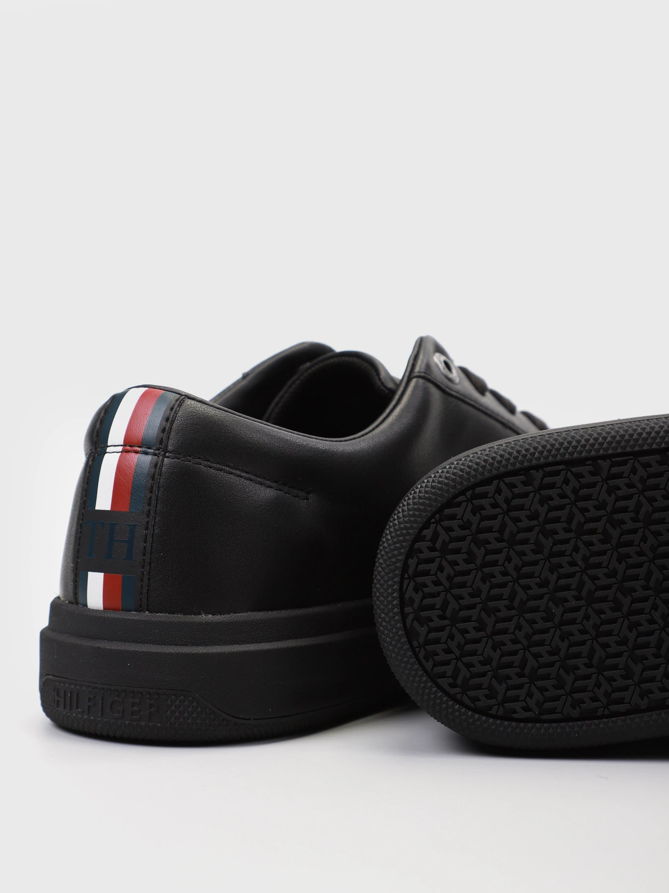 Кеды Tommy Hilfiger модель FM0FM02992-BDS Кеды Tommy Hilfiger модель FM0FM02992-BDS Фото