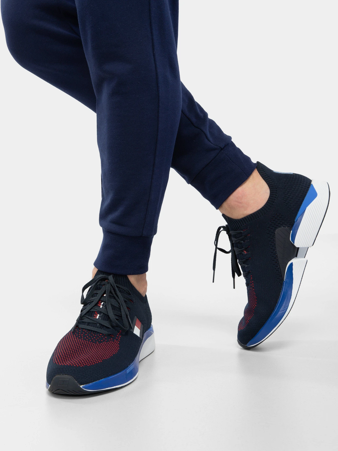 Кросівки Tommy Hilfiger модель FD0FD00001-DW5 Кросівки Tommy Hilfiger модель FD0FD00001-DW5 Фото
