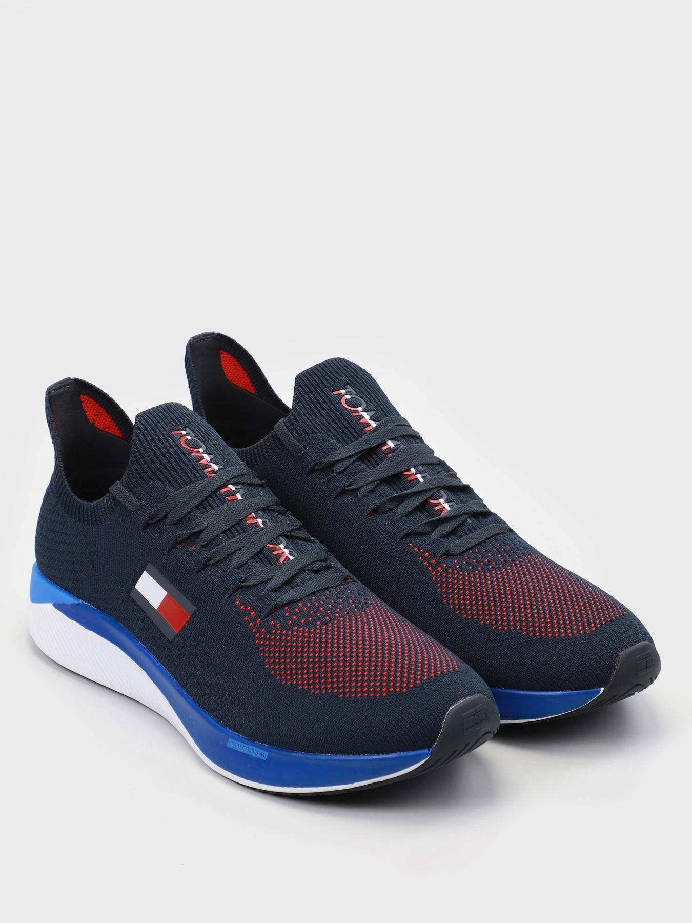 Кросівки Tommy Hilfiger модель FD0FD00001-DW5 Кросівки Tommy Hilfiger модель FD0FD00001-DW5 Фото