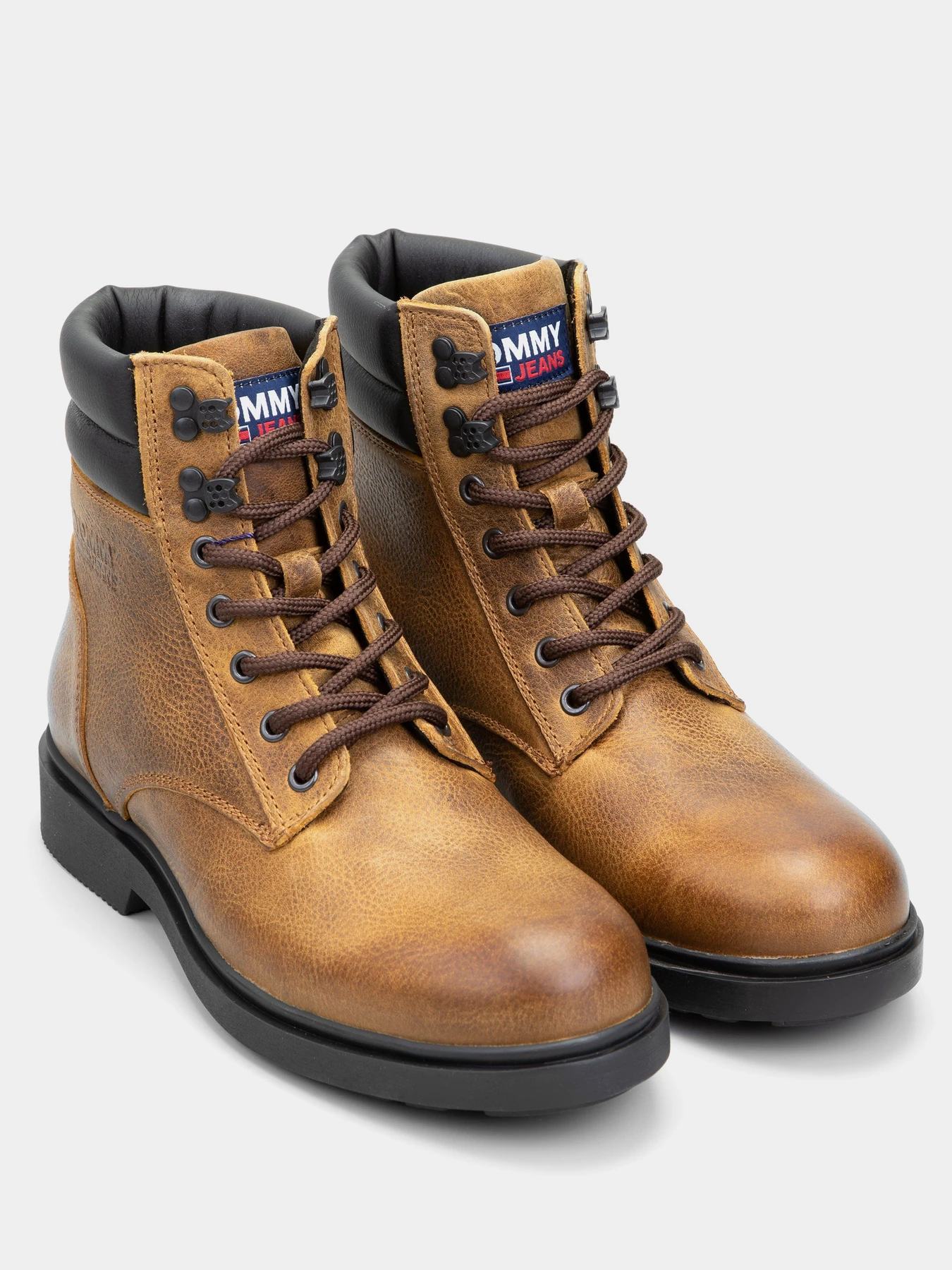 Ботинки и сапоги Tommy Hilfiger модель EM0EM00540-KBT Ботинки и сапоги Tommy Hilfiger модель EM0EM00540-KBT Фото