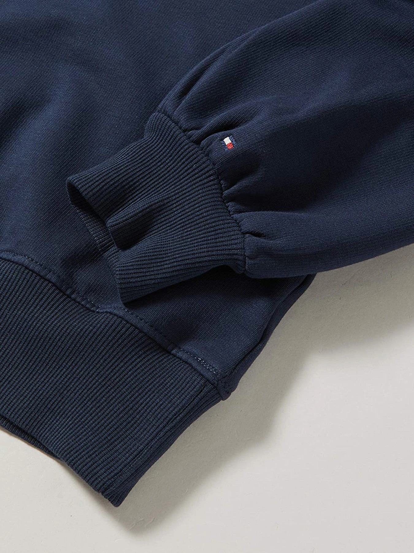 Худи и свитшоты Tommy Hilfiger модель KG0KG05493-C87 Худи и свитшоты Tommy Hilfiger модель KG0KG05493-C87 Фото