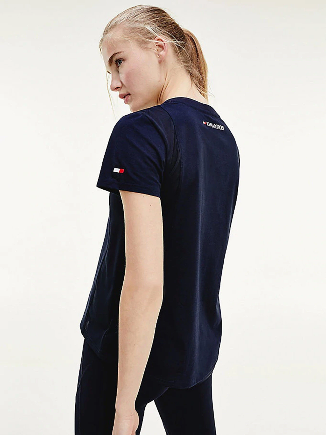 Футболки и поло Tommy Hilfiger модель S10S100658-DW5 Футболки и поло Tommy Hilfiger модель S10S100658-DW5 Фото