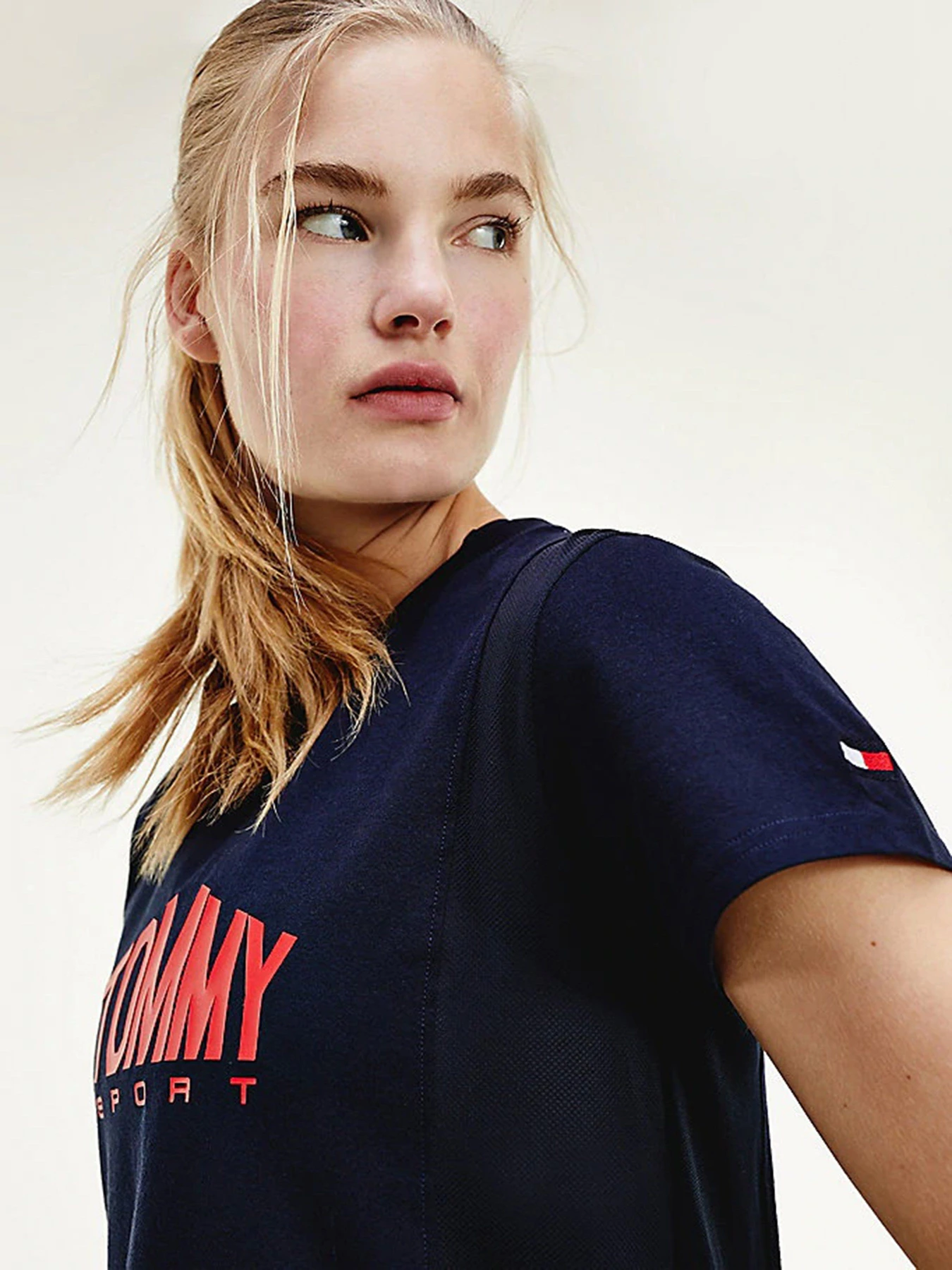 Футболки и поло Tommy Hilfiger модель S10S100658-DW5 Футболки и поло Tommy Hilfiger модель S10S100658-DW5 Фото