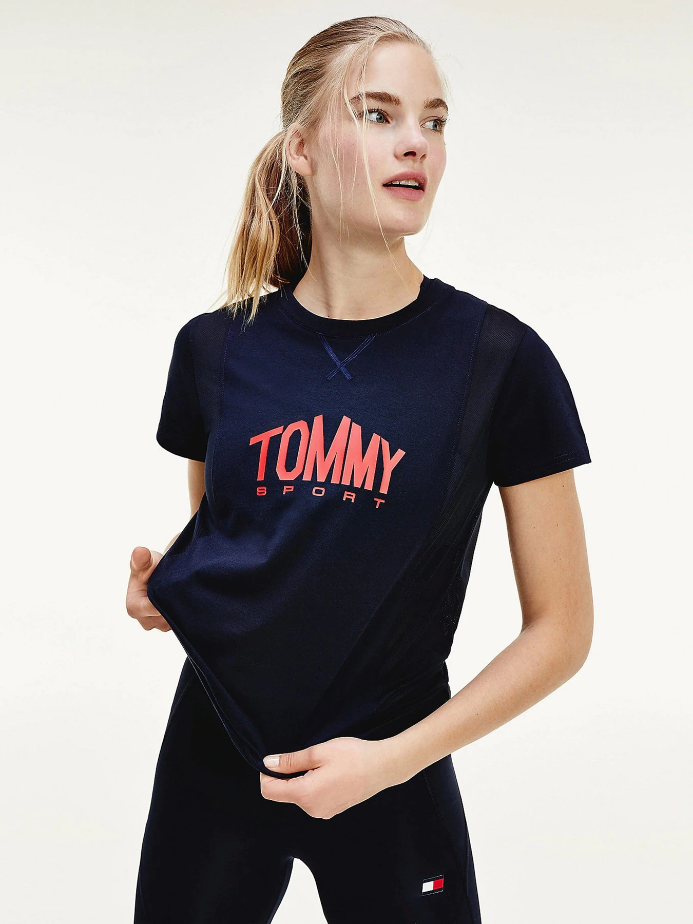 Футболки и поло Tommy Hilfiger модель S10S100658-DW5 Футболки и поло Tommy Hilfiger модель S10S100658-DW5 Фото