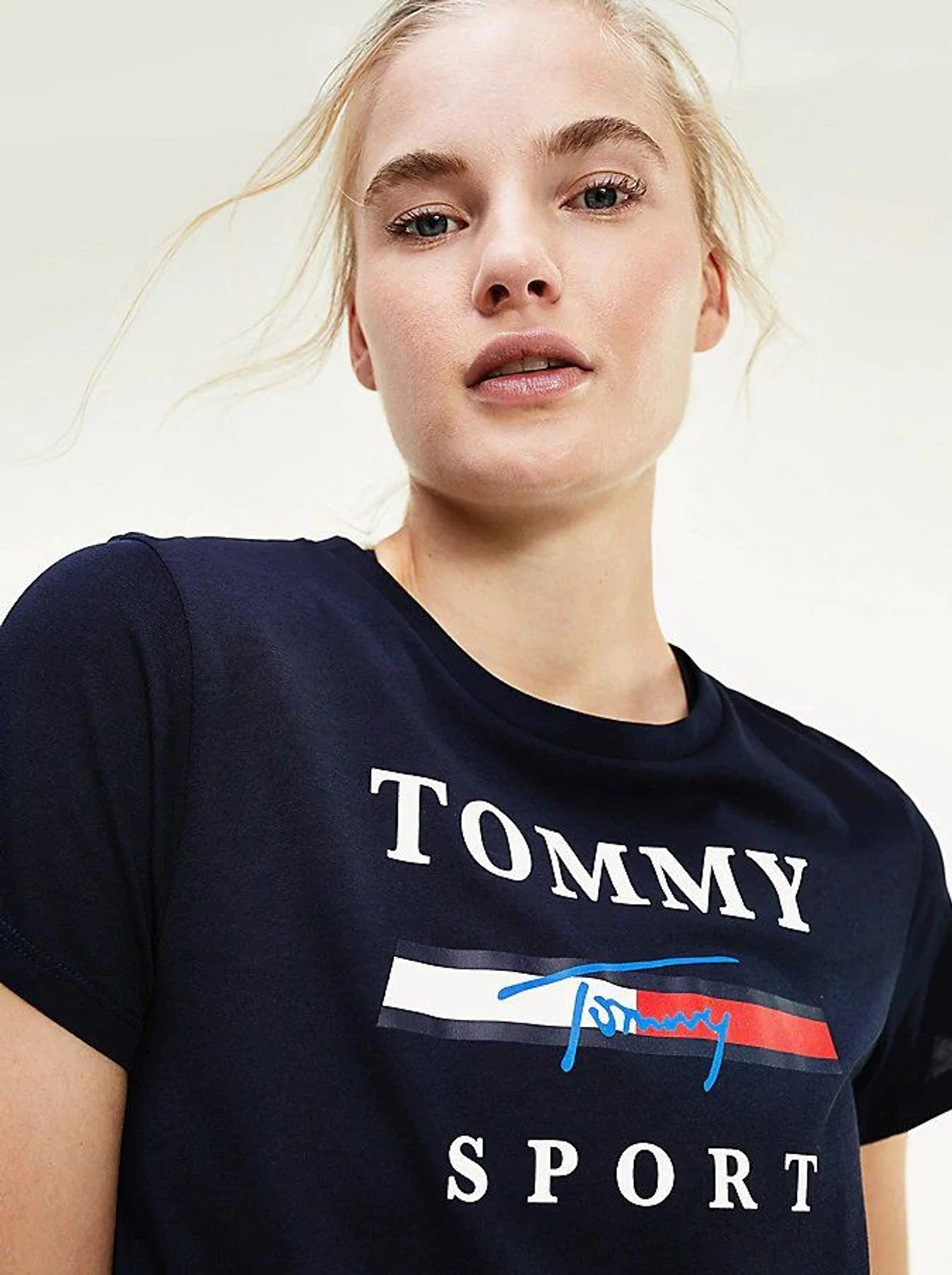Футболки и поло Tommy Hilfiger модель S10S100694-DW5 Футболки и поло Tommy Hilfiger модель S10S100694-DW5 Фото
