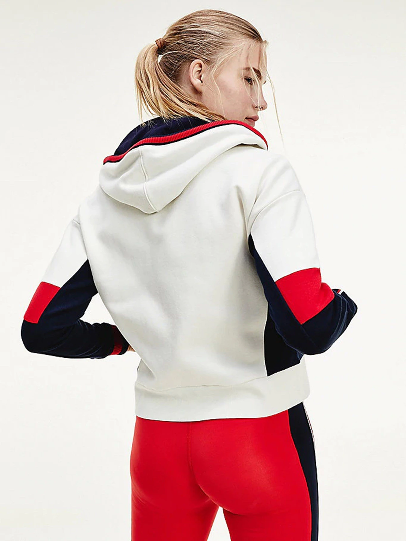 Худи и свитшоты Tommy Hilfiger модель S10S100763-YBI Фото