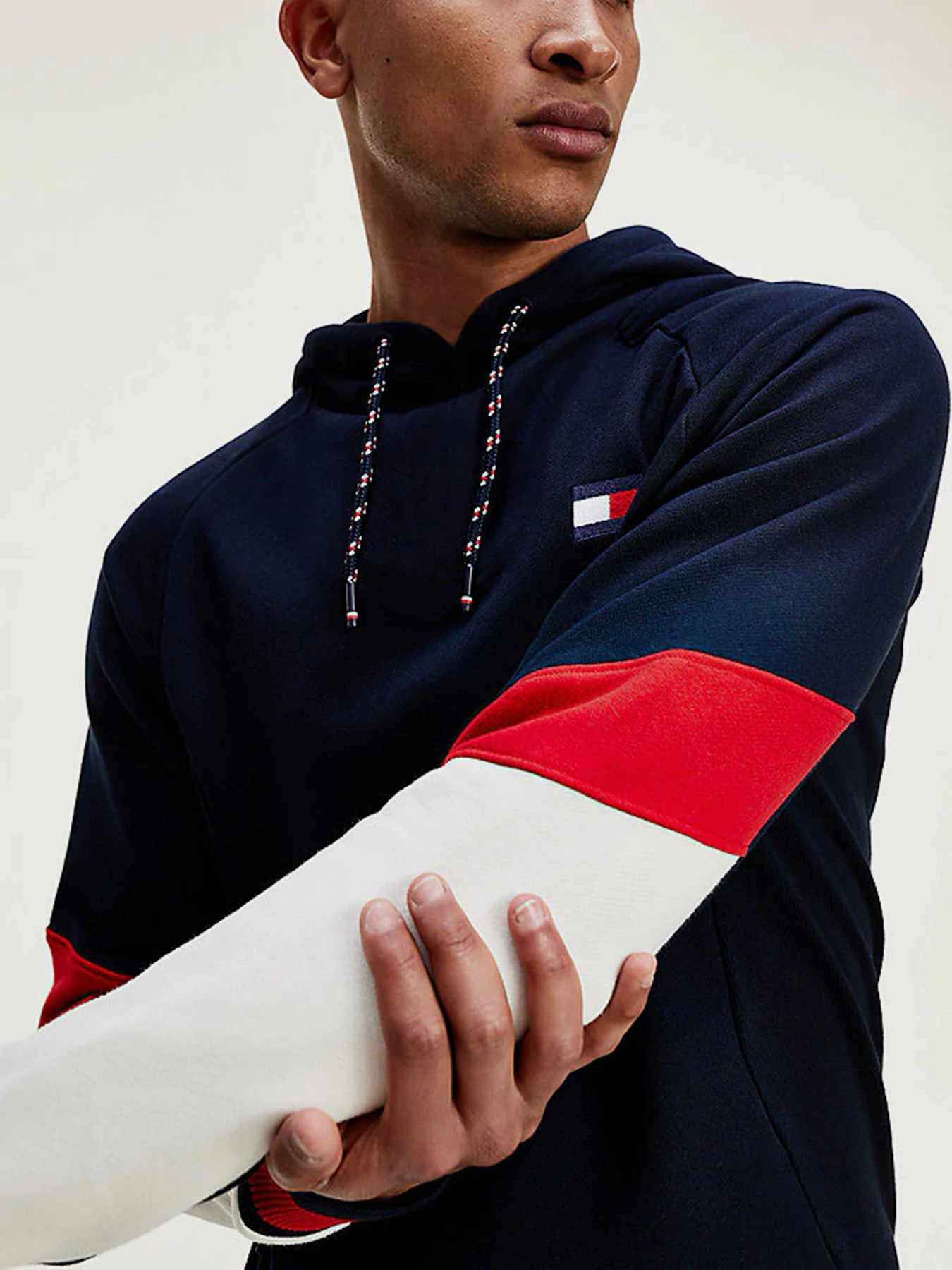 Худи и свитшоты Tommy Hilfiger BLOCKED FLEECE HOODIE модель S20S200548-DW5 Фото