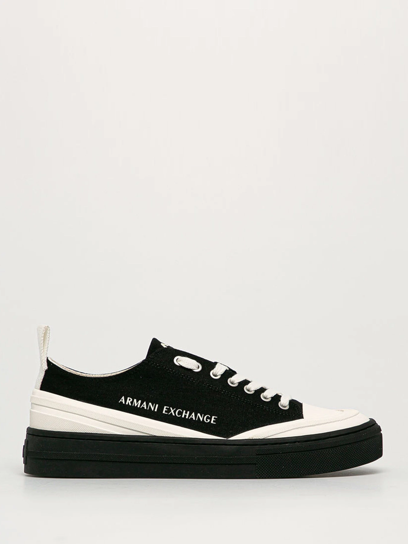 Кроссовки Armani Exchange модель XUX060-XV218-00285 Фото