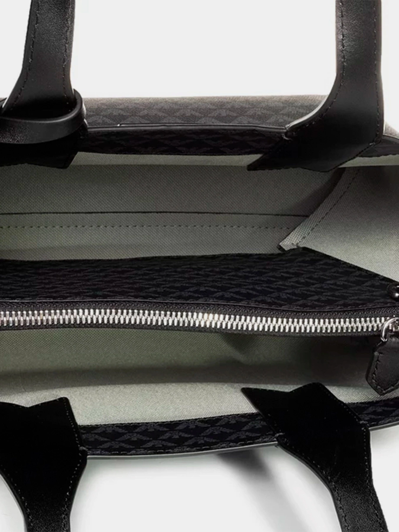 Сумки Emporio Armani модель Y3D153-YFG5E-88291 Фото