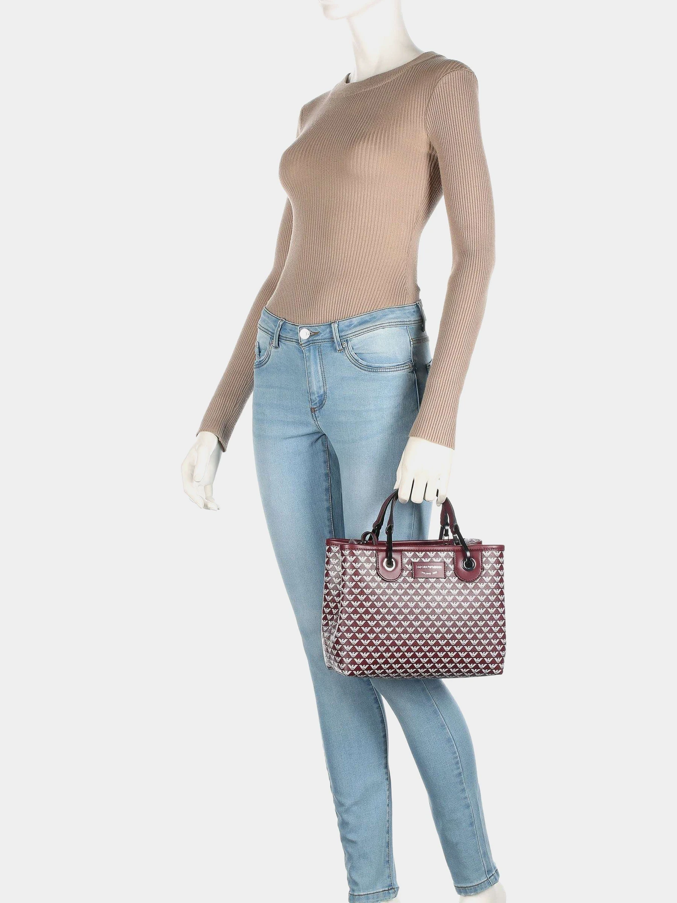 Сумки Emporio Armani модель Y3D176-YFG5X-84767 Сумки Emporio Armani модель Y3D176-YFG5X-84767 Фото