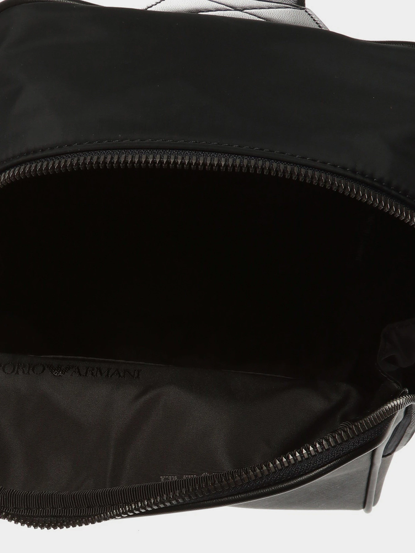 Сумки Emporio Armani модель Y4O218-YME4J-83194 Сумки Emporio Armani модель Y4O218-YME4J-83194 Фото