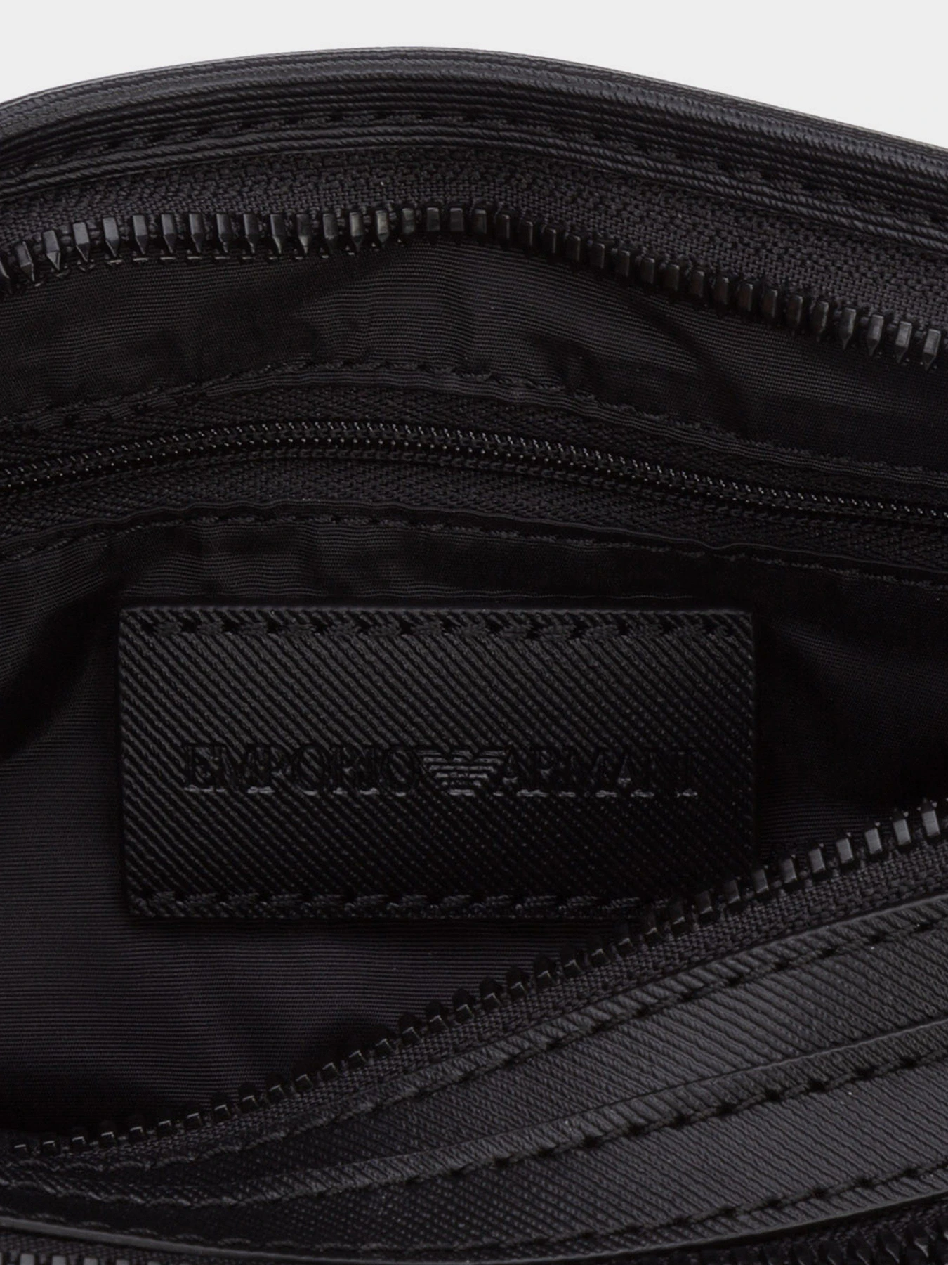 Сумки Emporio Armani модель Y4O255-YFE6J-81072 Сумки Emporio Armani модель Y4O255-YFE6J-81072 Фото