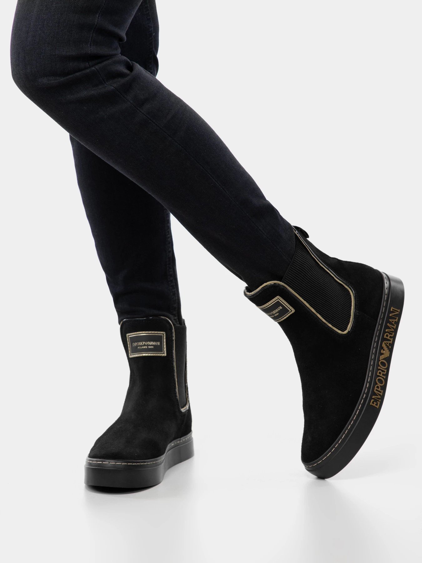 Ботинки и сапоги Emporio Armani модель X3Z045-XM537-K001 Ботинки и сапоги Emporio Armani модель X3Z045-XM537-K001 Фото