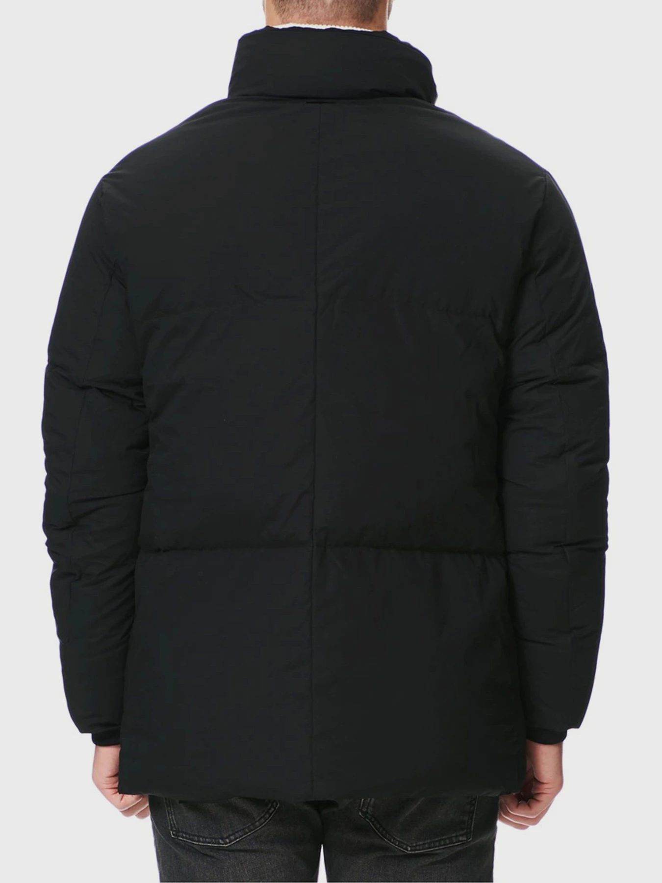 Куртки и дубленки Emporio Armani модель 6H1BD0-1NLQZ-0999 Куртки и дубленки Emporio Armani модель 6H1BD0-1NLQZ-0999 Фото