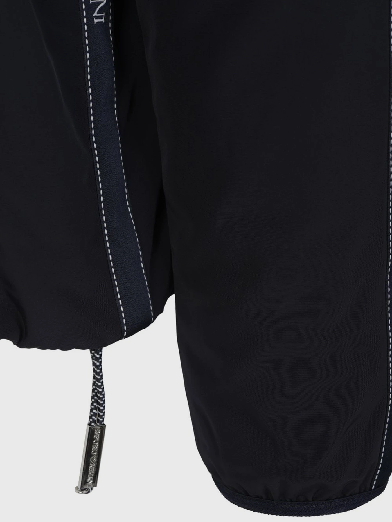 Куртки и дубленки Emporio Armani модель 6H1BL0-1NYFZ-0920 Куртки и дубленки Emporio Armani модель 6H1BL0-1NYFZ-0920 Фото