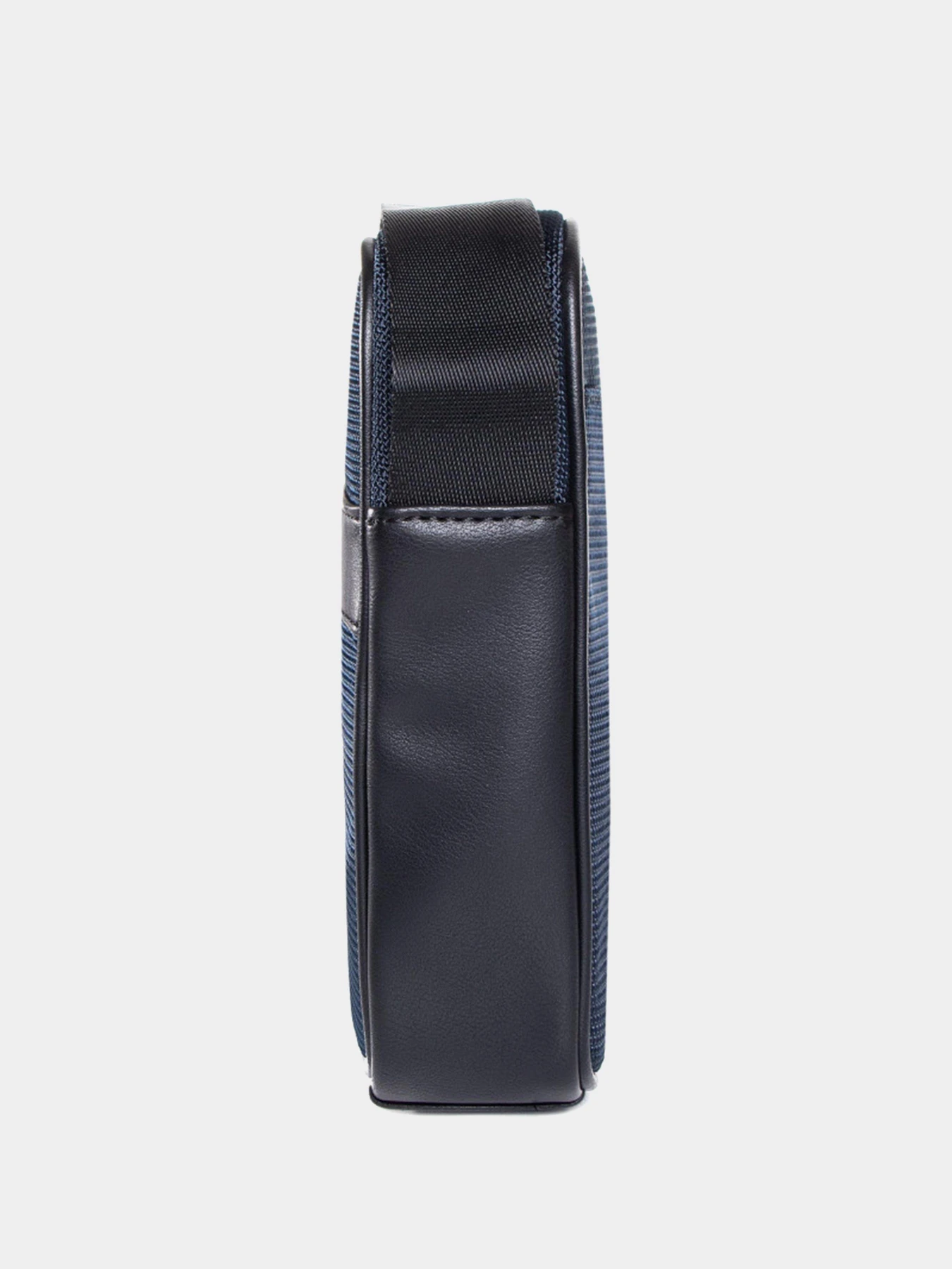 Сумки Tommy Hilfiger модель AM0AM06472-DW5 Сумки Tommy Hilfiger модель AM0AM06472-DW5 Фото
