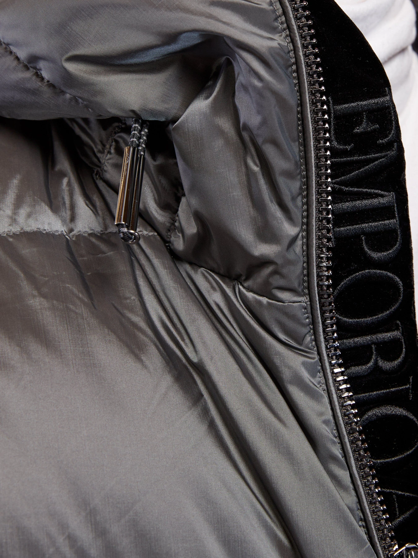 Куртки та дублянки Emporio Armani модель 6H1BQ1-1NLUZ-0666 Фото