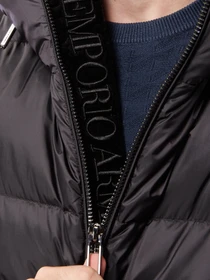 Куртки и дубленки Emporio Armani модель 6H1BQ1-1NLUZ-0999 Фото