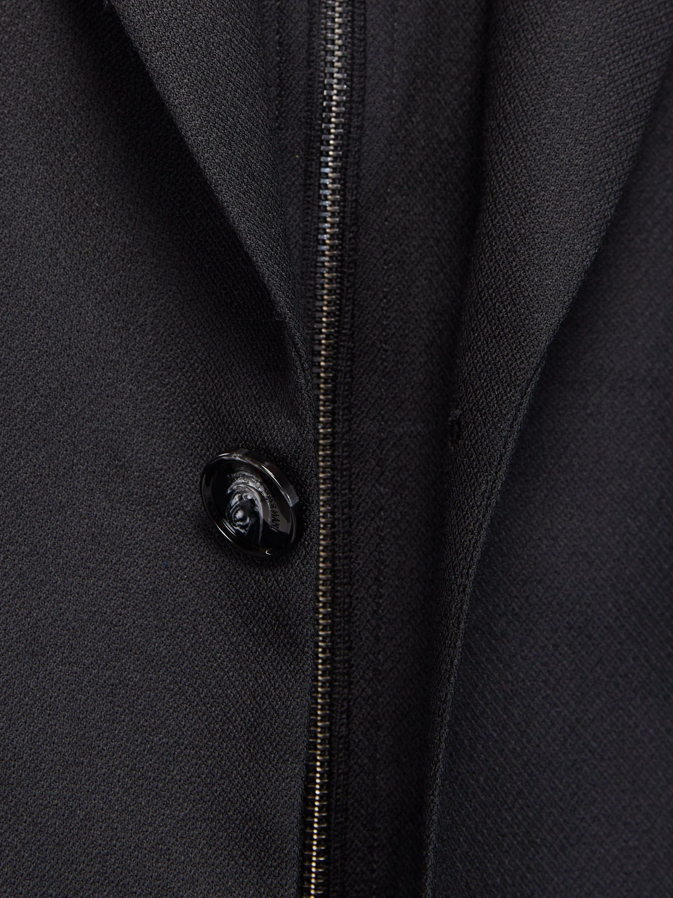 Піджаки Emporio Armani модель 6H1GQ7-1NRSZ-0999 Піджаки Emporio Armani модель 6H1GQ7-1NRSZ-0999 Фото