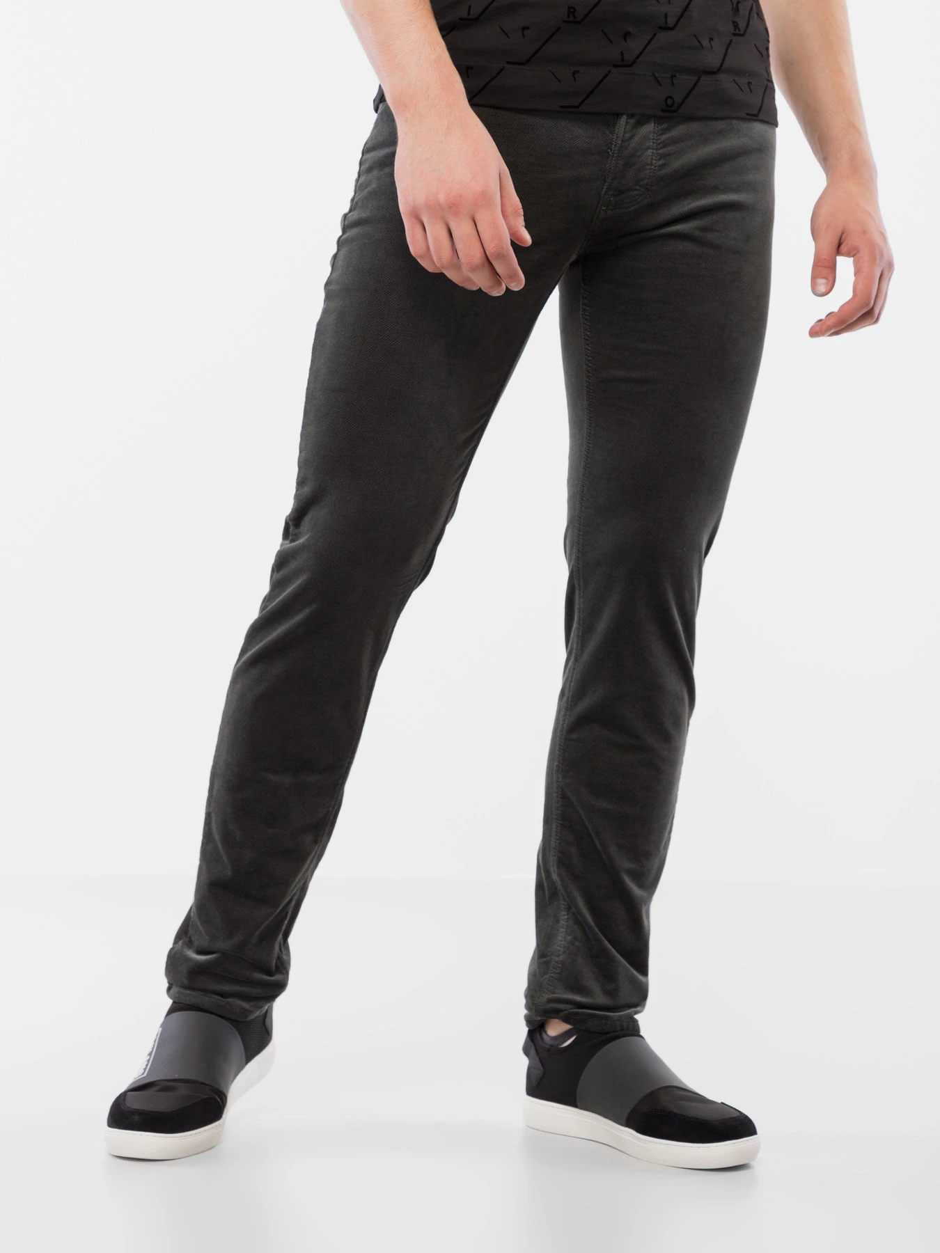 Джинсы Emporio Armani Slim модель 6H1J75-1NRDZ-0564 Джинсы Emporio Armani Slim модель 6H1J75-1NRDZ-0564 Фото