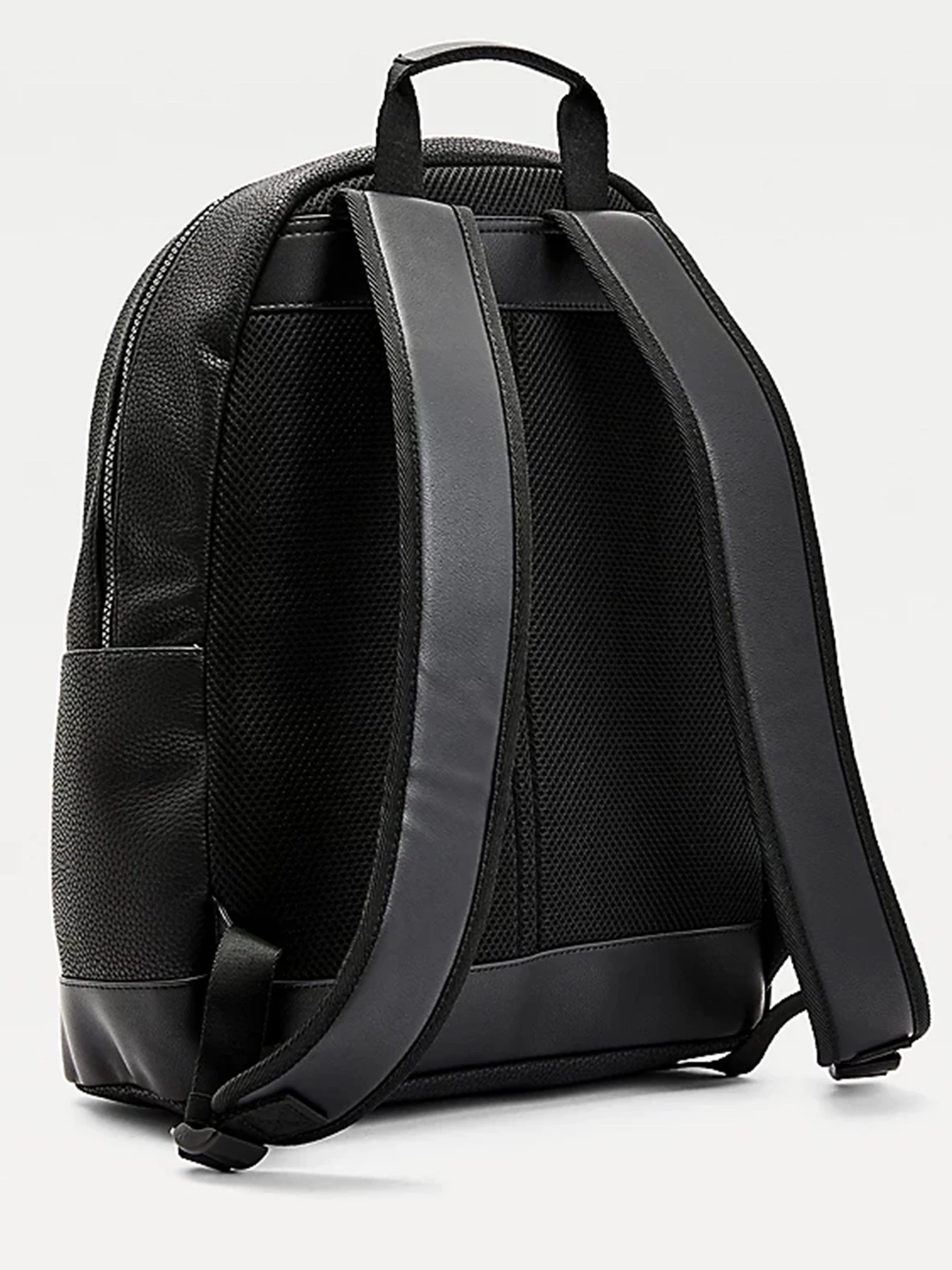 Рюкзаки Tommy Hilfiger модель AM0AM06474-BDS Рюкзаки Tommy Hilfiger модель AM0AM06474-BDS Фото