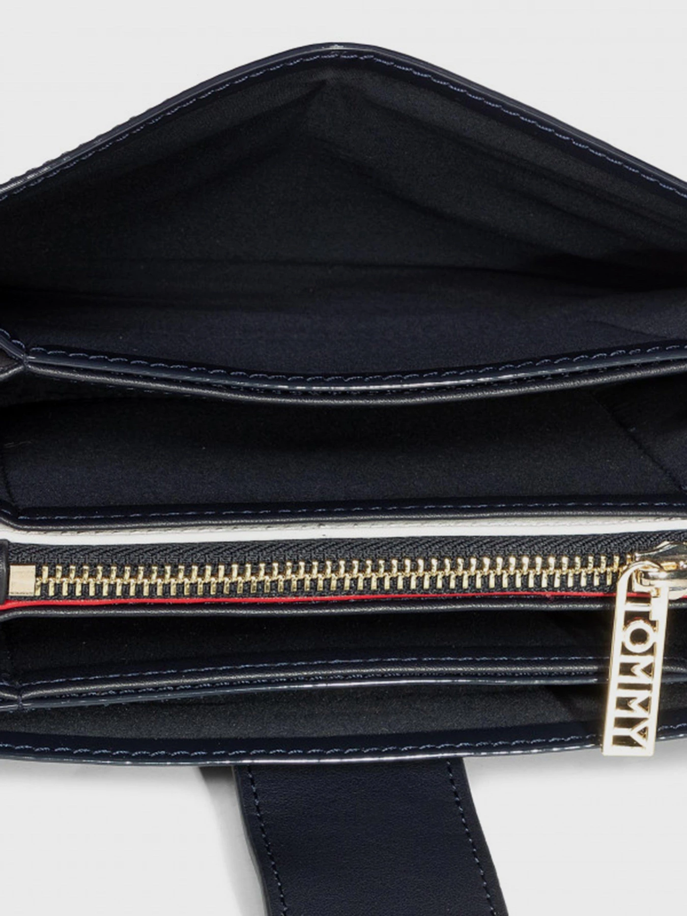 Сумки Tommy Hilfiger Statement модель AW0AW08839-CJM Фото