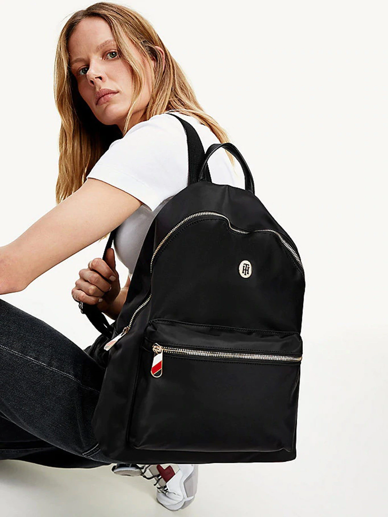 Рюкзаки Tommy Hilfiger модель AW0AW08834-0GJ Рюкзаки Tommy Hilfiger модель AW0AW08834-0GJ Фото