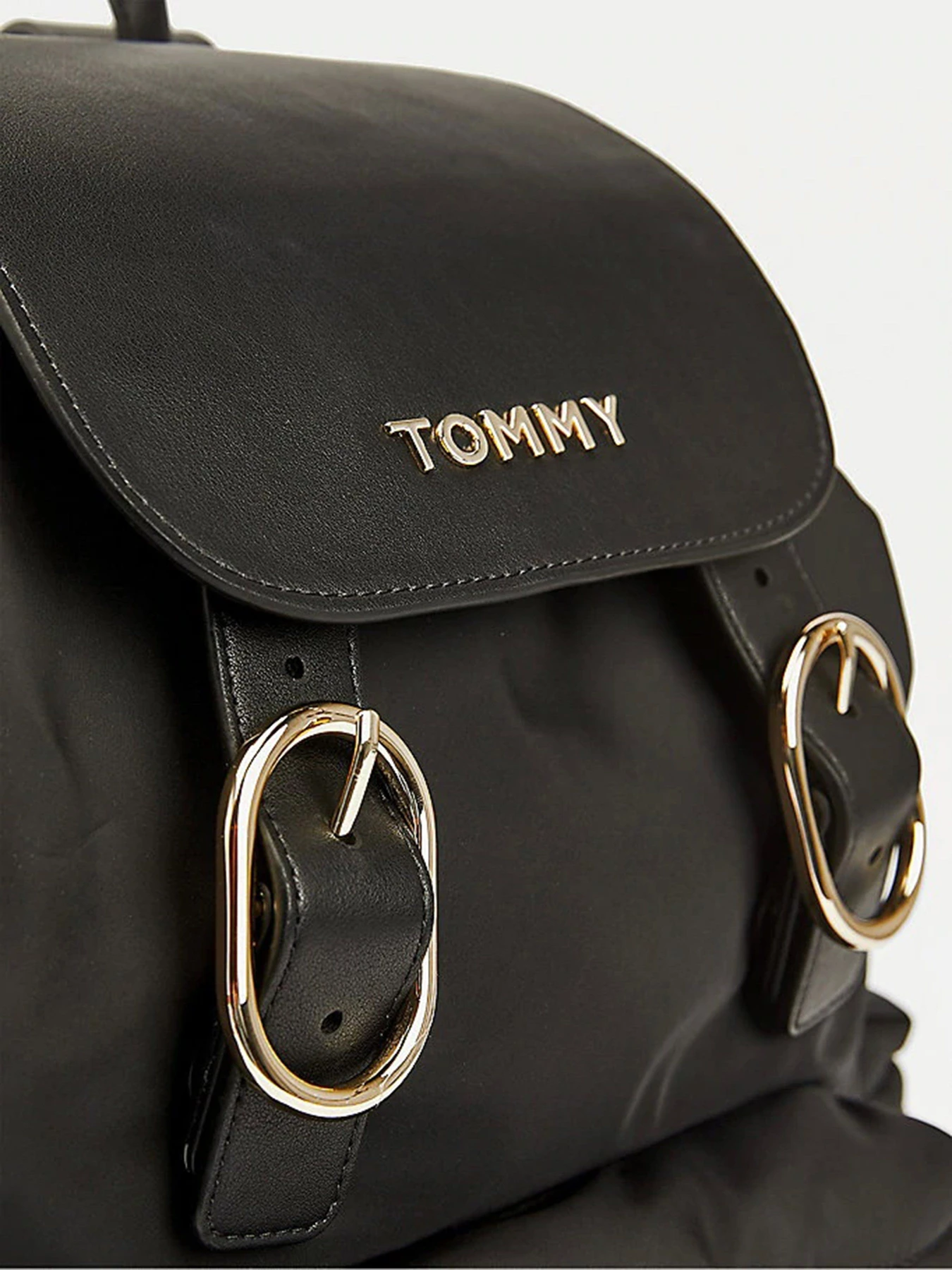 Рюкзаки Tommy Hilfiger ESSENCE модель AW0AW08853-0GJ Рюкзаки Tommy Hilfiger ESSENCE модель AW0AW08853-0GJ Фото